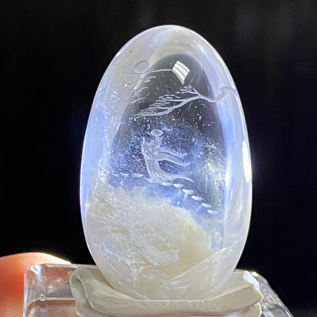 Celestial Steps in the Snow — AAA Diamond-Etched Clear Landscape Quartz