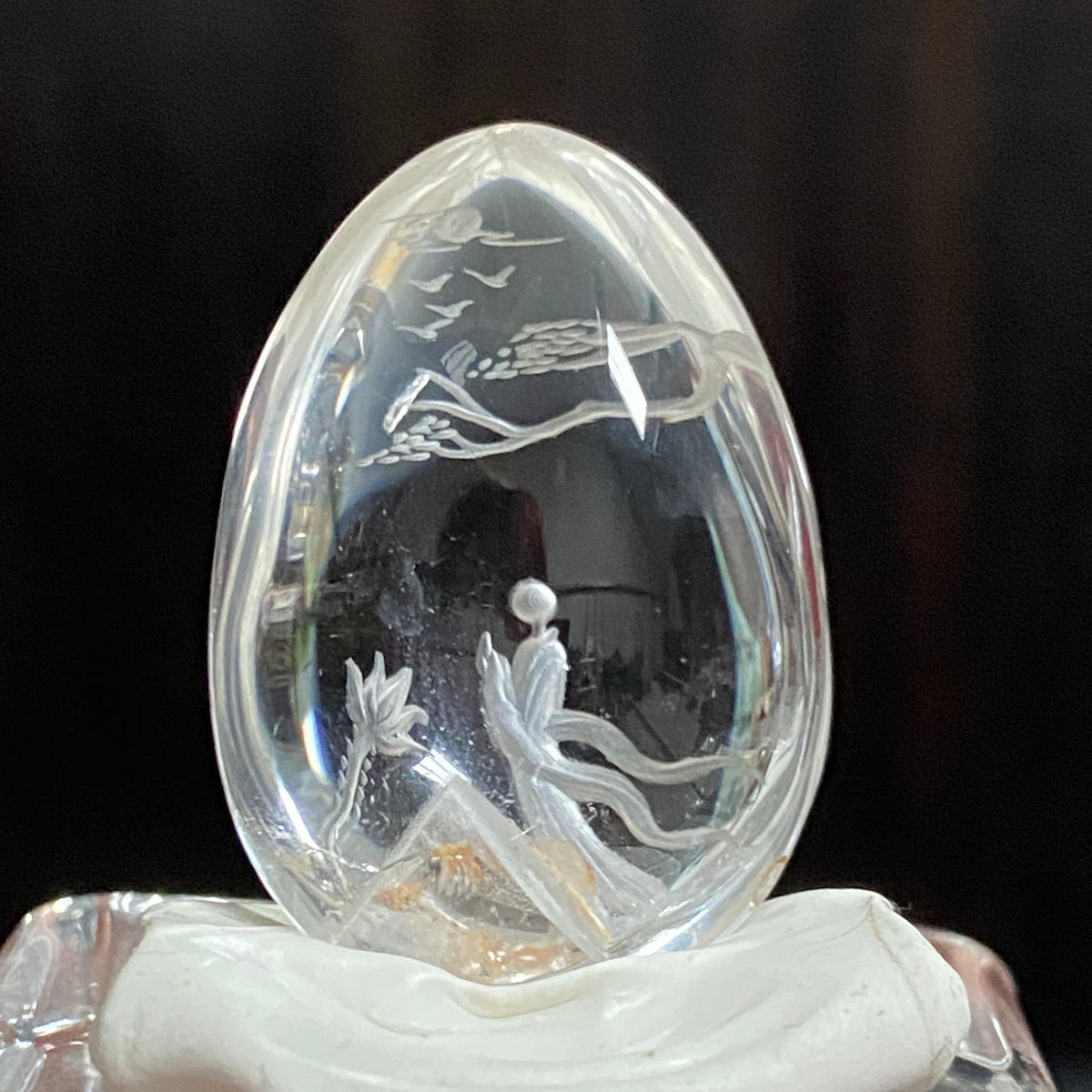 Lotus and Manifestation Pyramid — AAA Diamond-Etched Clear Landscape Quartz