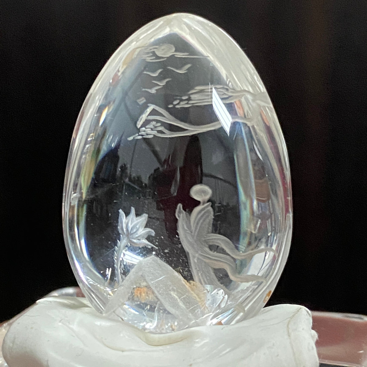 Lotus and Manifestation Pyramid — AAA Diamond-Etched Clear Landscape Quartz