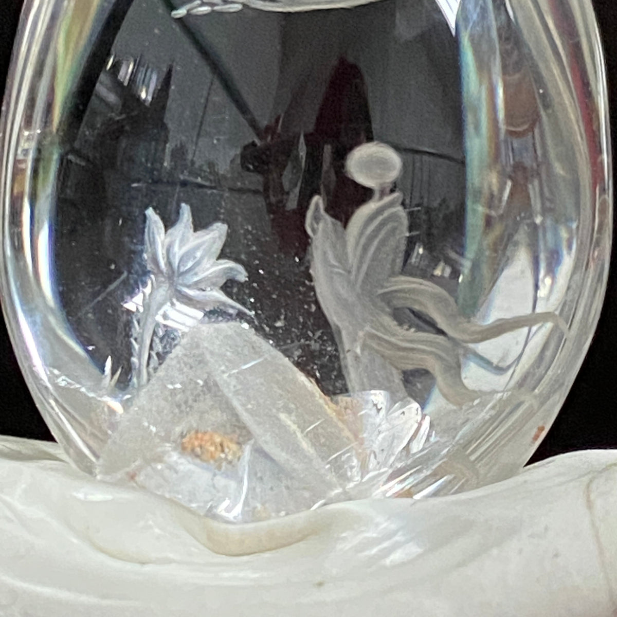 Lotus and Manifestation Pyramid — AAA Diamond-Etched Clear Landscape Quartz