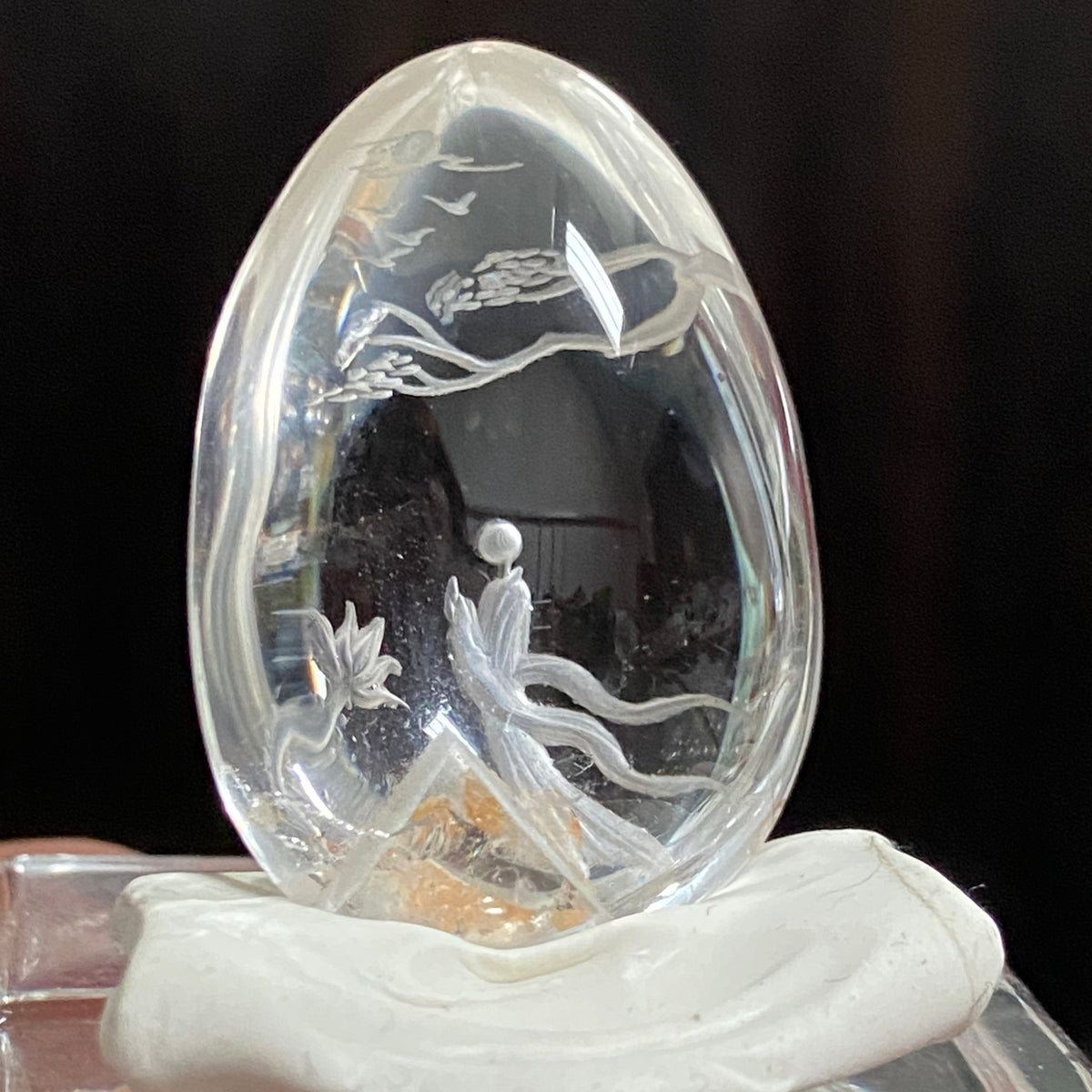 Lotus and Manifestation Pyramid — AAA Diamond-Etched Clear Landscape Quartz