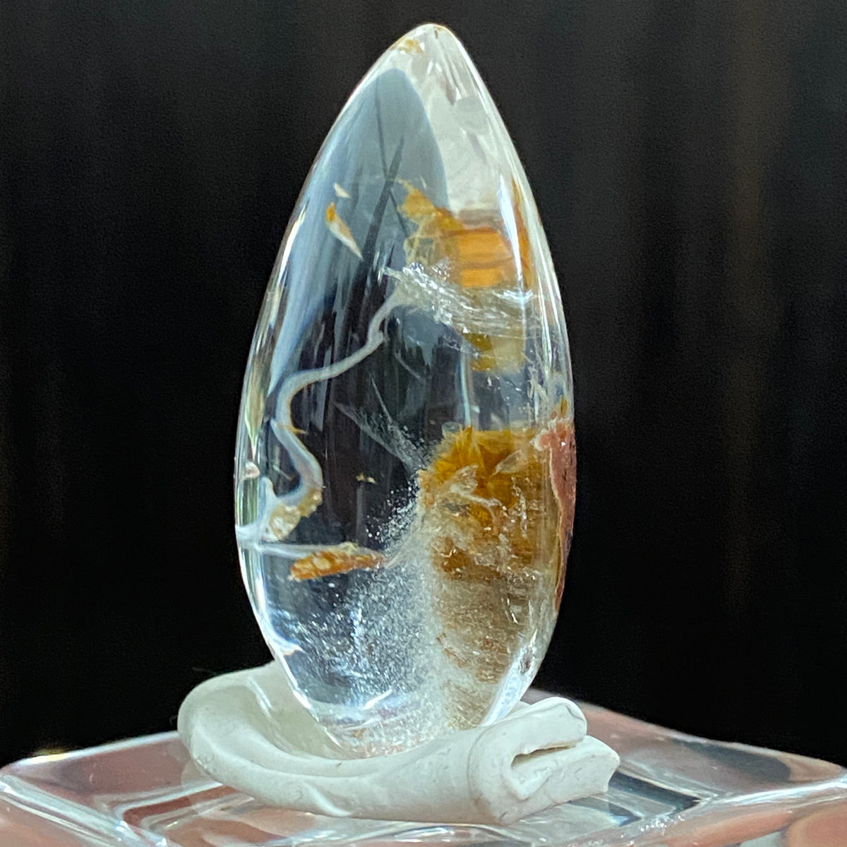 Gazing Upon the Golden Tree — AAA Diamond-Etched Clear Landscape Quartz