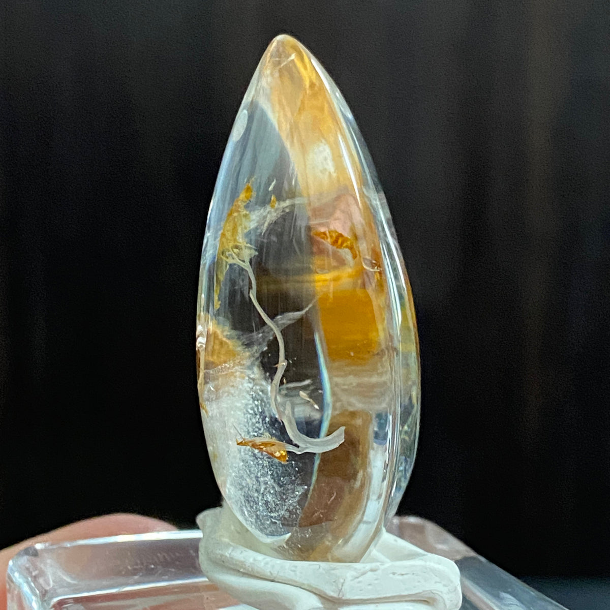 Gazing Upon the Golden Tree — AAA Diamond-Etched Clear Landscape Quartz