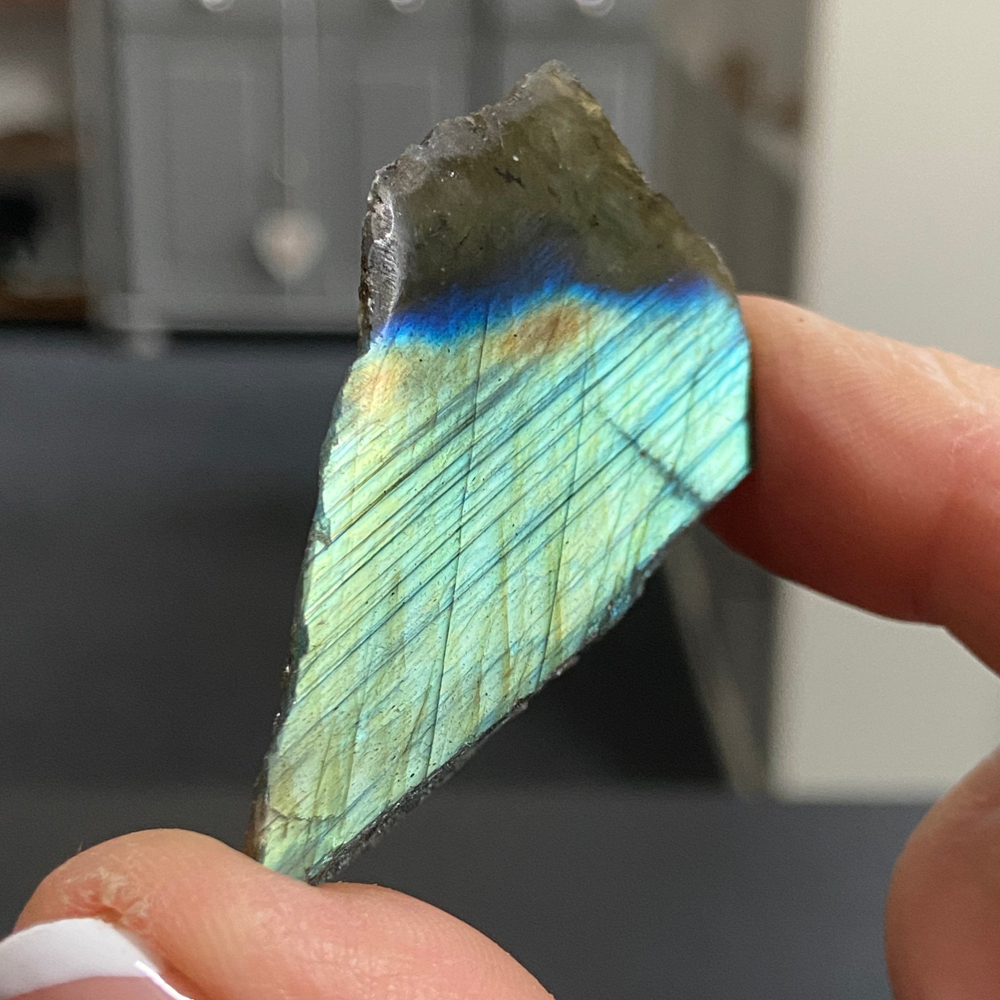 Madagascan Labradorite Slice – New Beginnings & Intuition