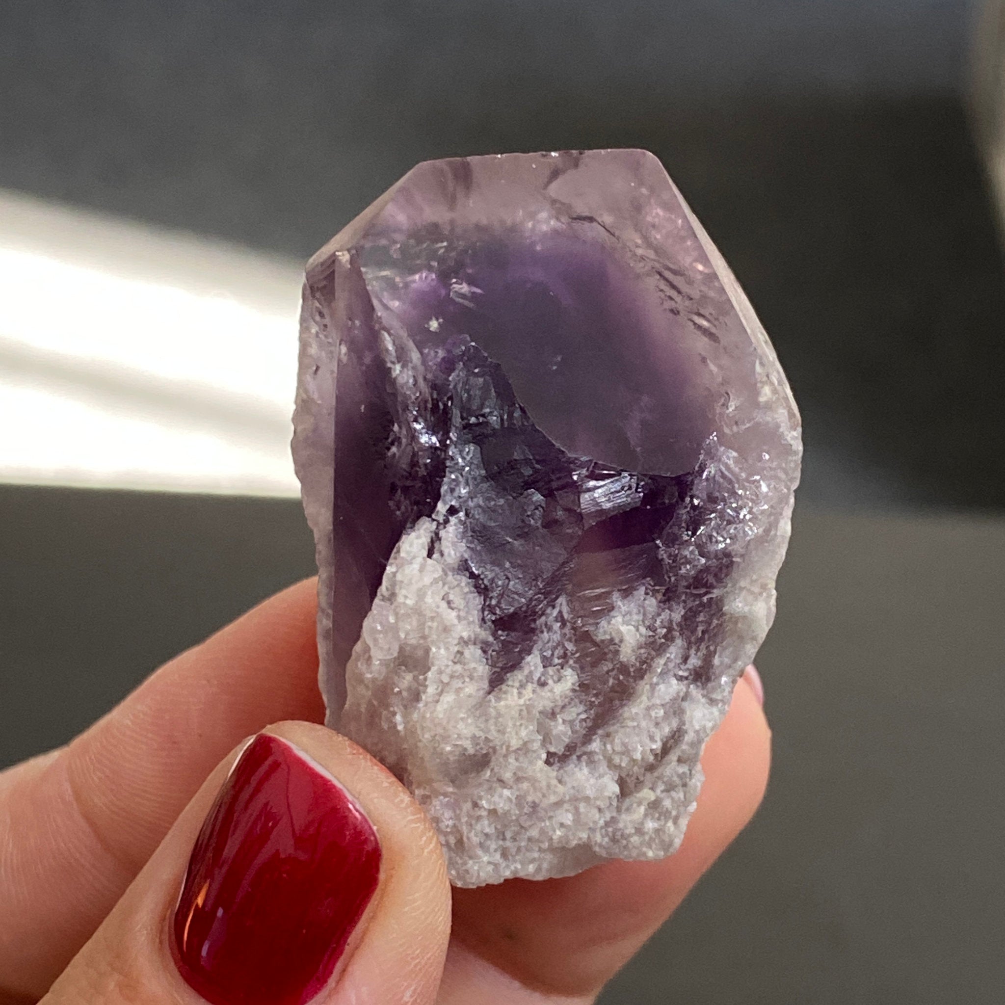 💜 Natural Amethyst with Phantom