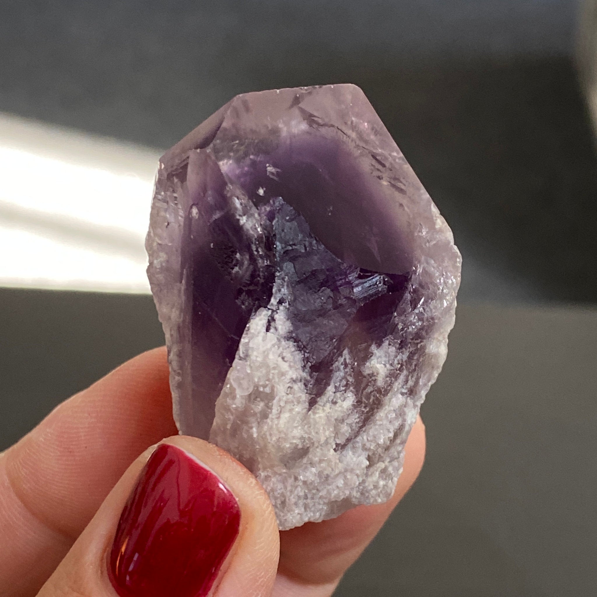 💜 Natural Amethyst with Phantom