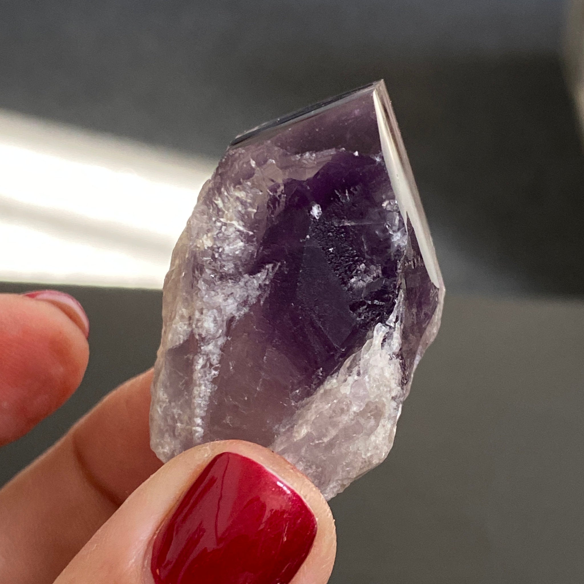 💜 Natural Amethyst with Phantom