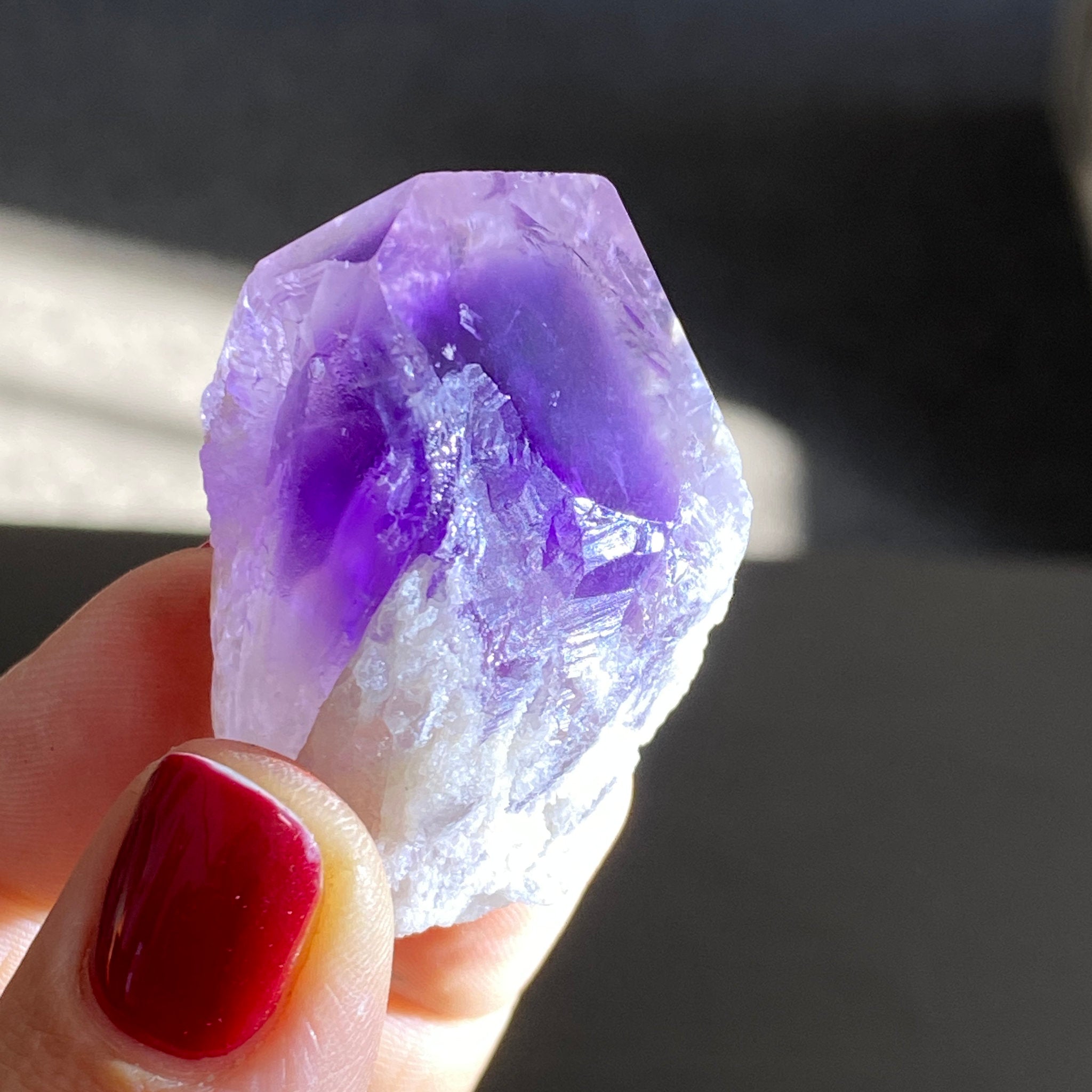 💜 Natural Amethyst with Phantom