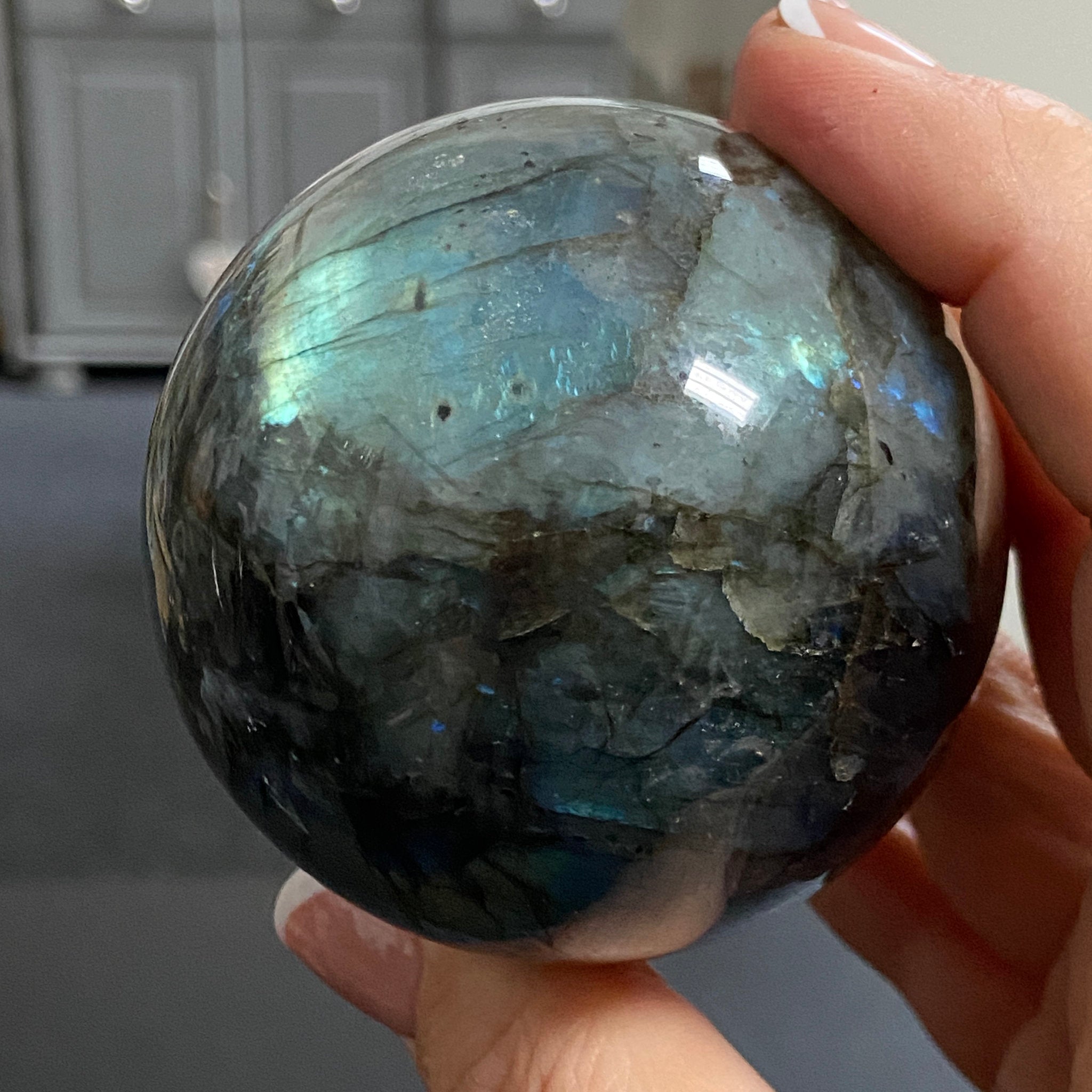 Madagascan Labradorite Sphere – New Beginnings & Intuition