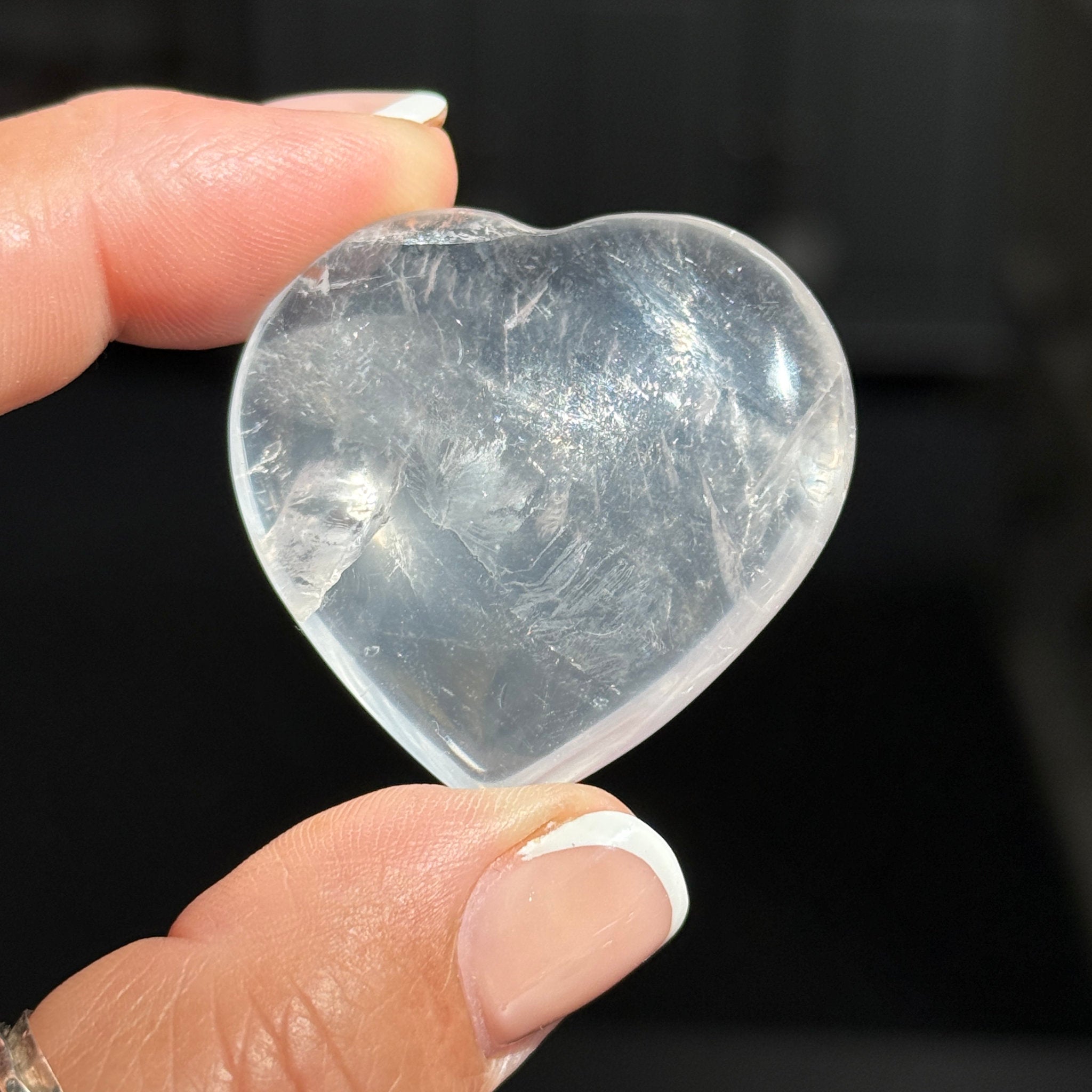 🌙 Girasol Quartz Heart – Madagascar