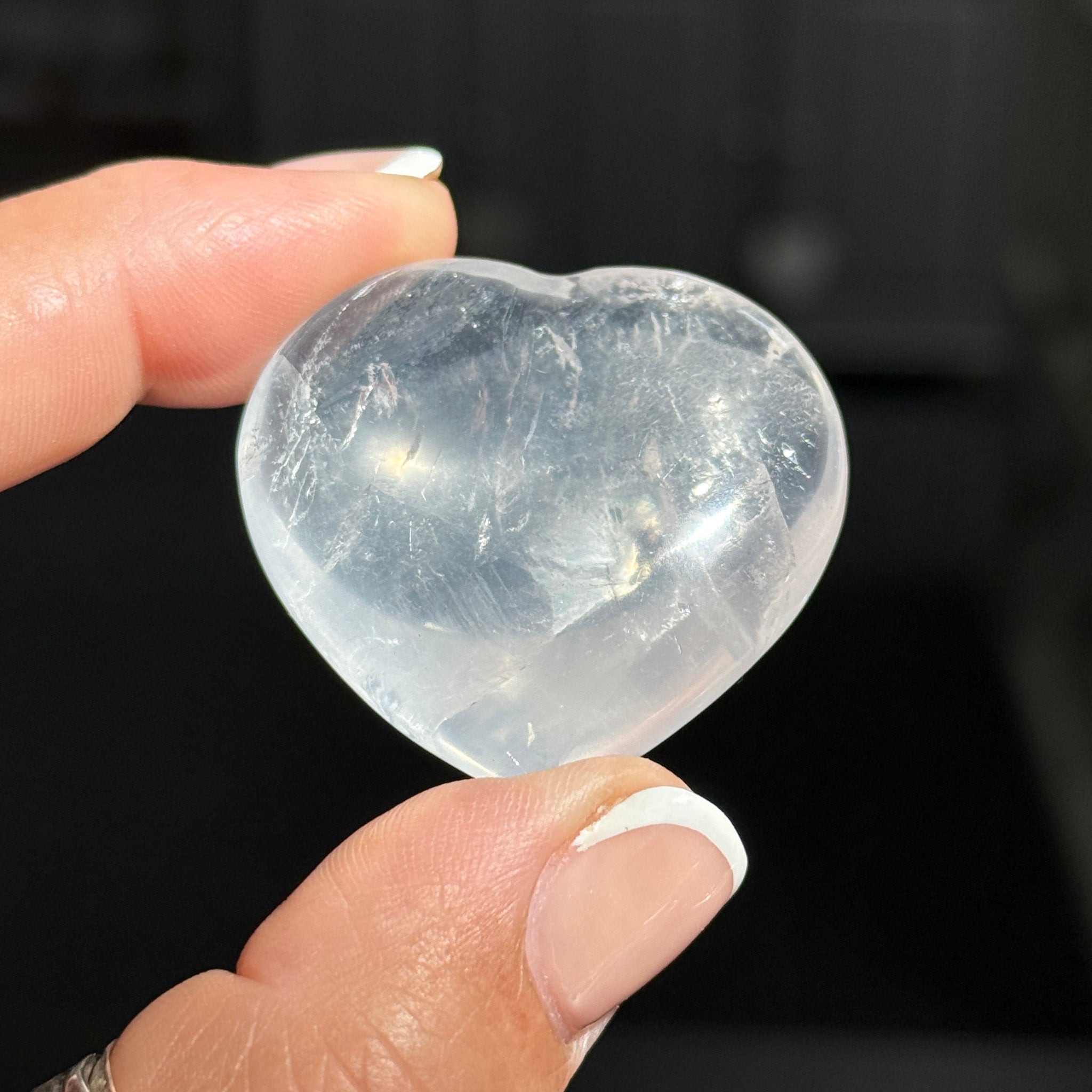🌙 Girasol Quartz Heart – Madagascar