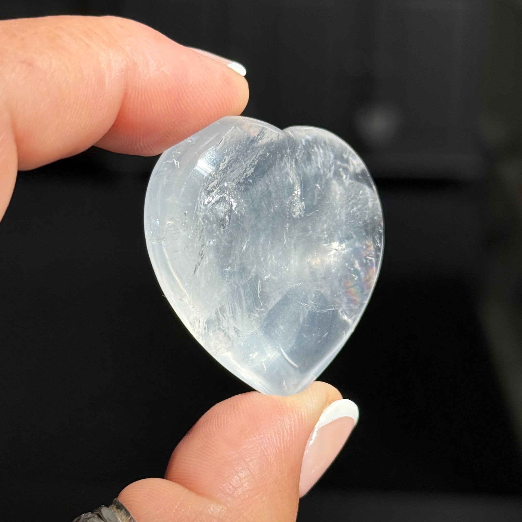 🌙 Girasol Quartz Heart – Madagascar