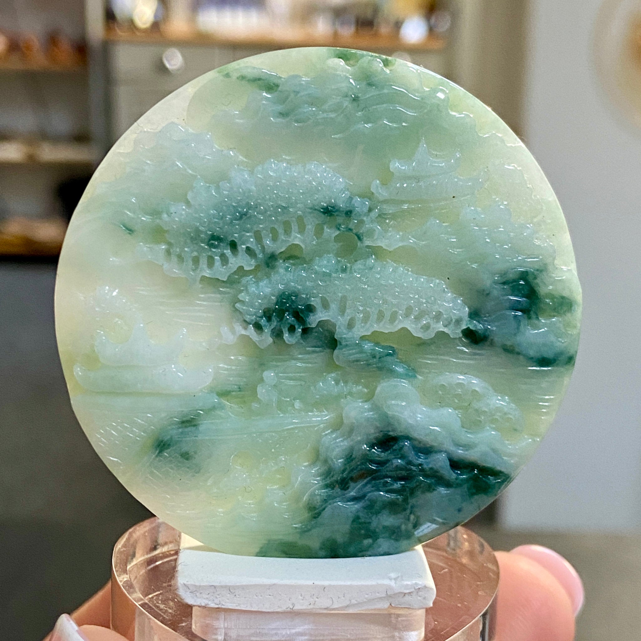 🌿 Guatemalan Jade Landscape Disc