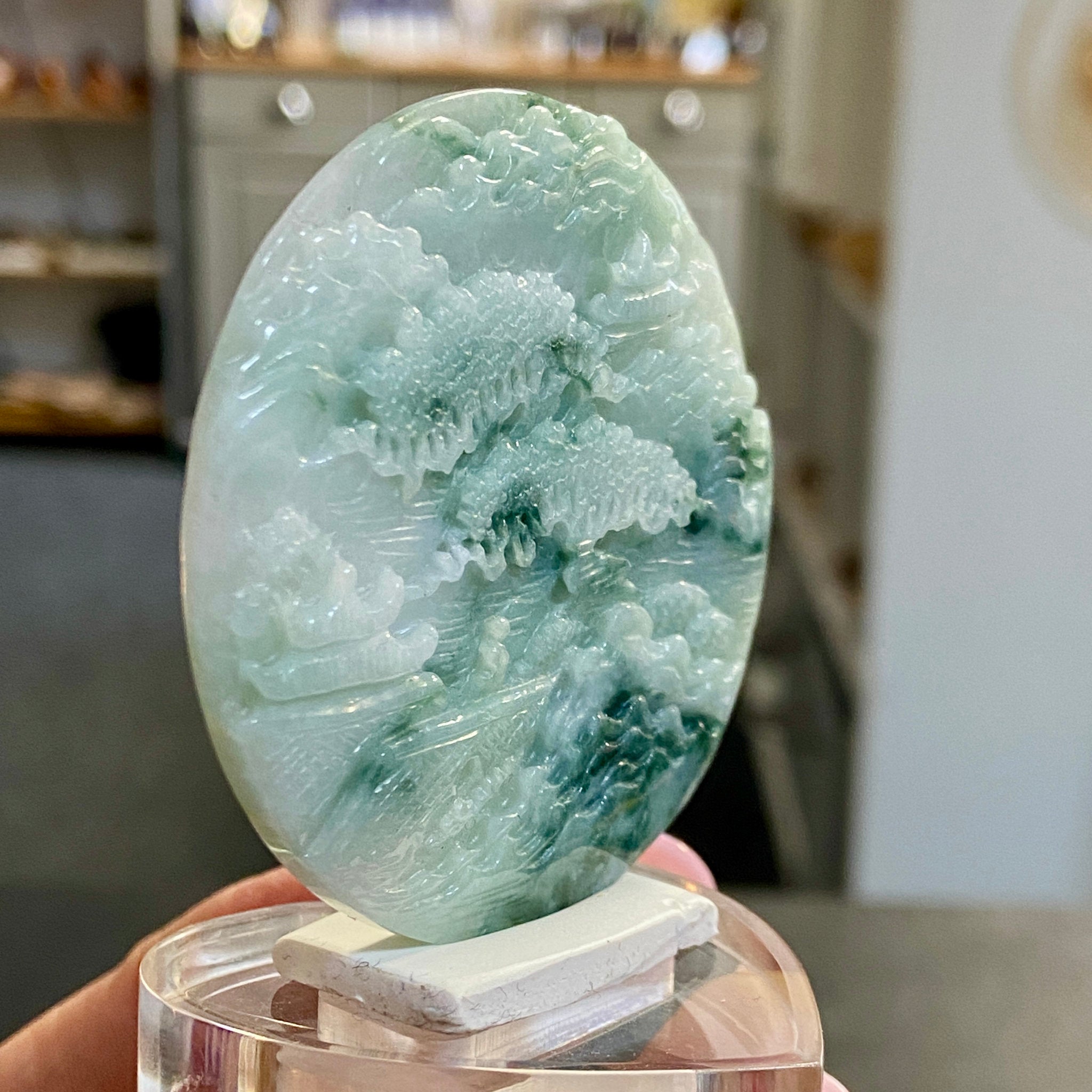 🌿 Guatemalan Jade Landscape Disc