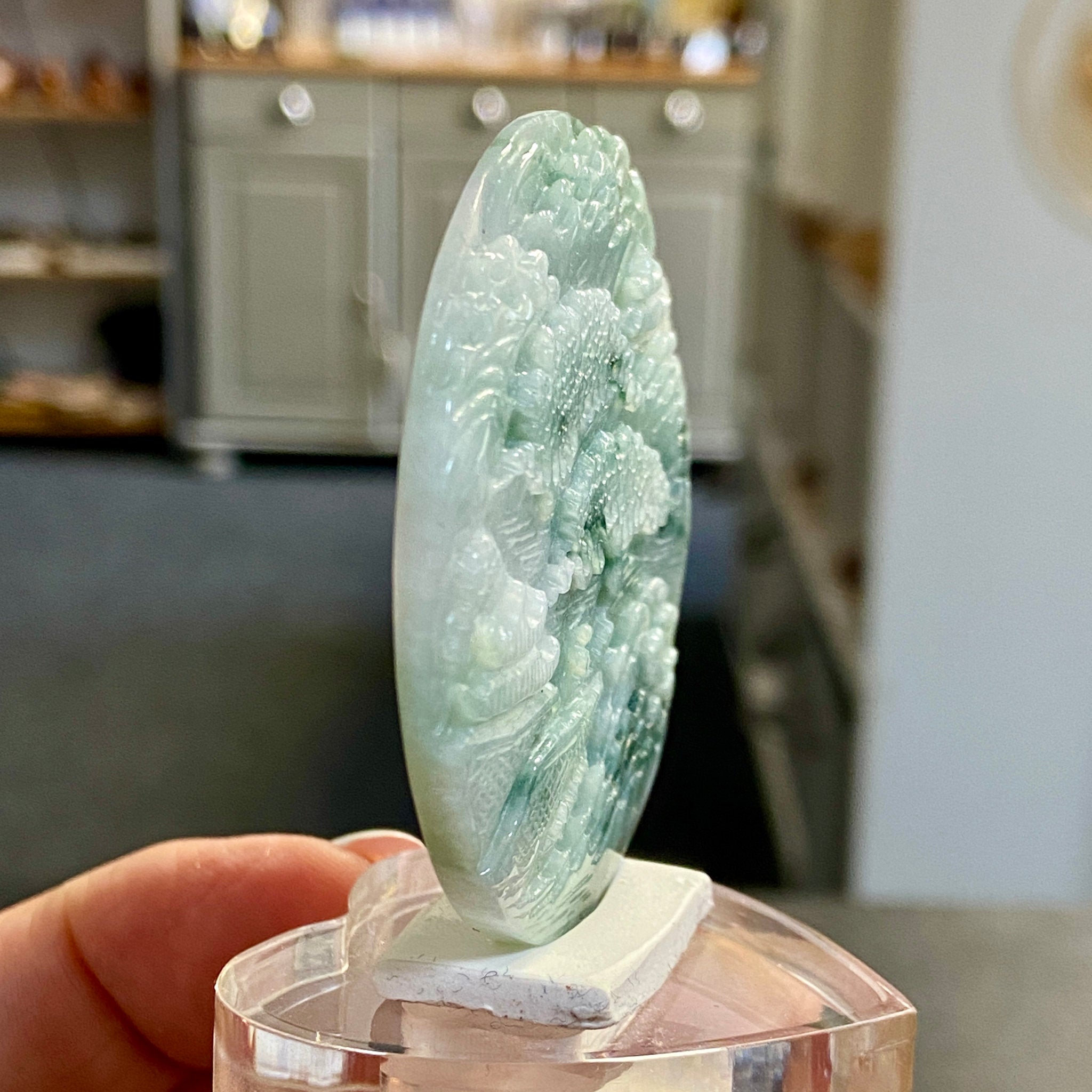 🌿 Guatemalan Jade Landscape Disc