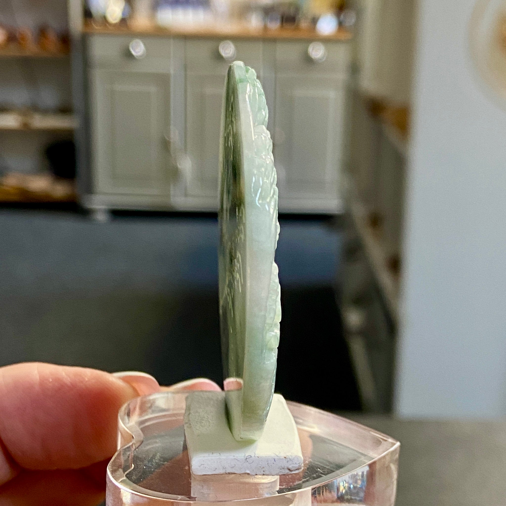 🌿 Guatemalan Jade Landscape Disc