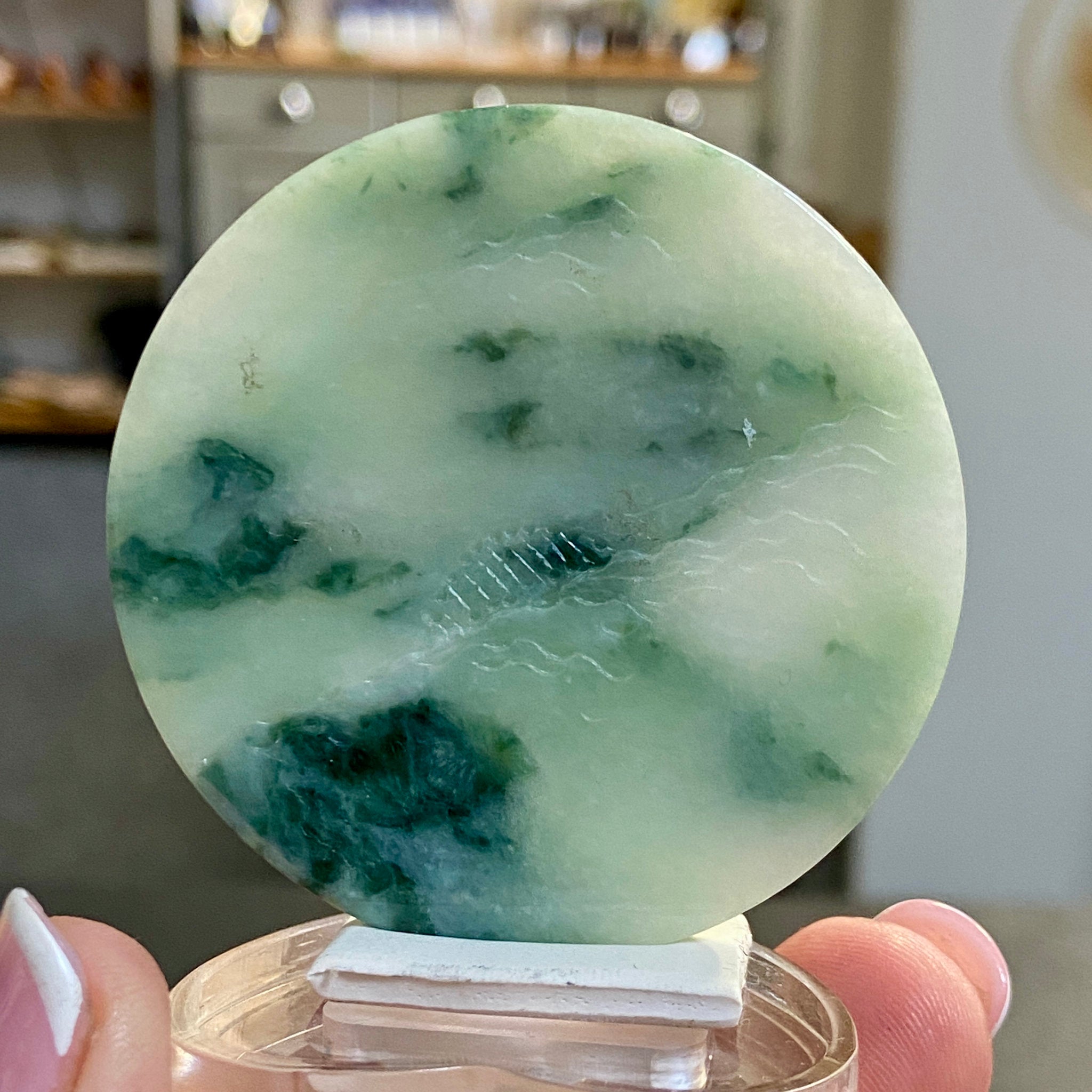 🌿 Guatemalan Jade Landscape Disc