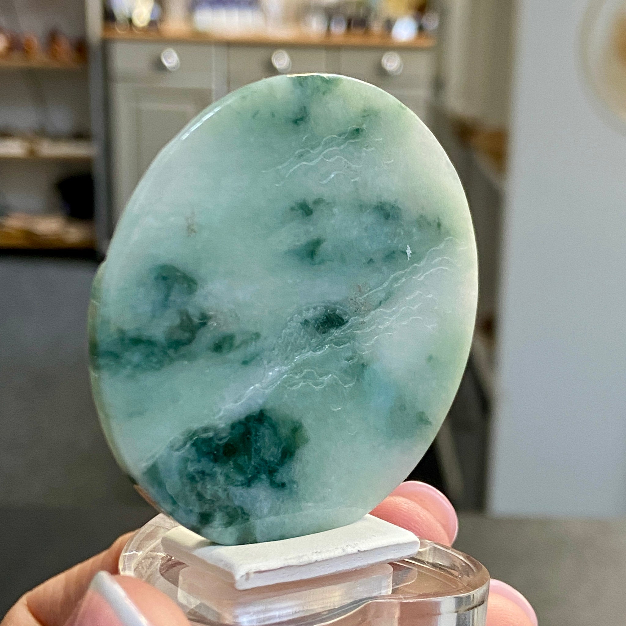 🌿 Guatemalan Jade Landscape Disc