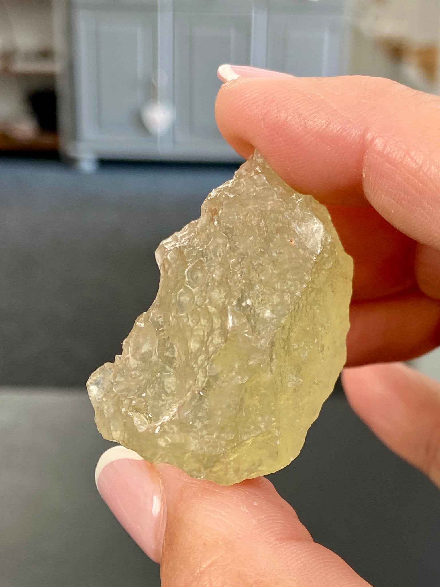 🌞 Libyan Desert Glass – Ancient Tektite of the Sahara