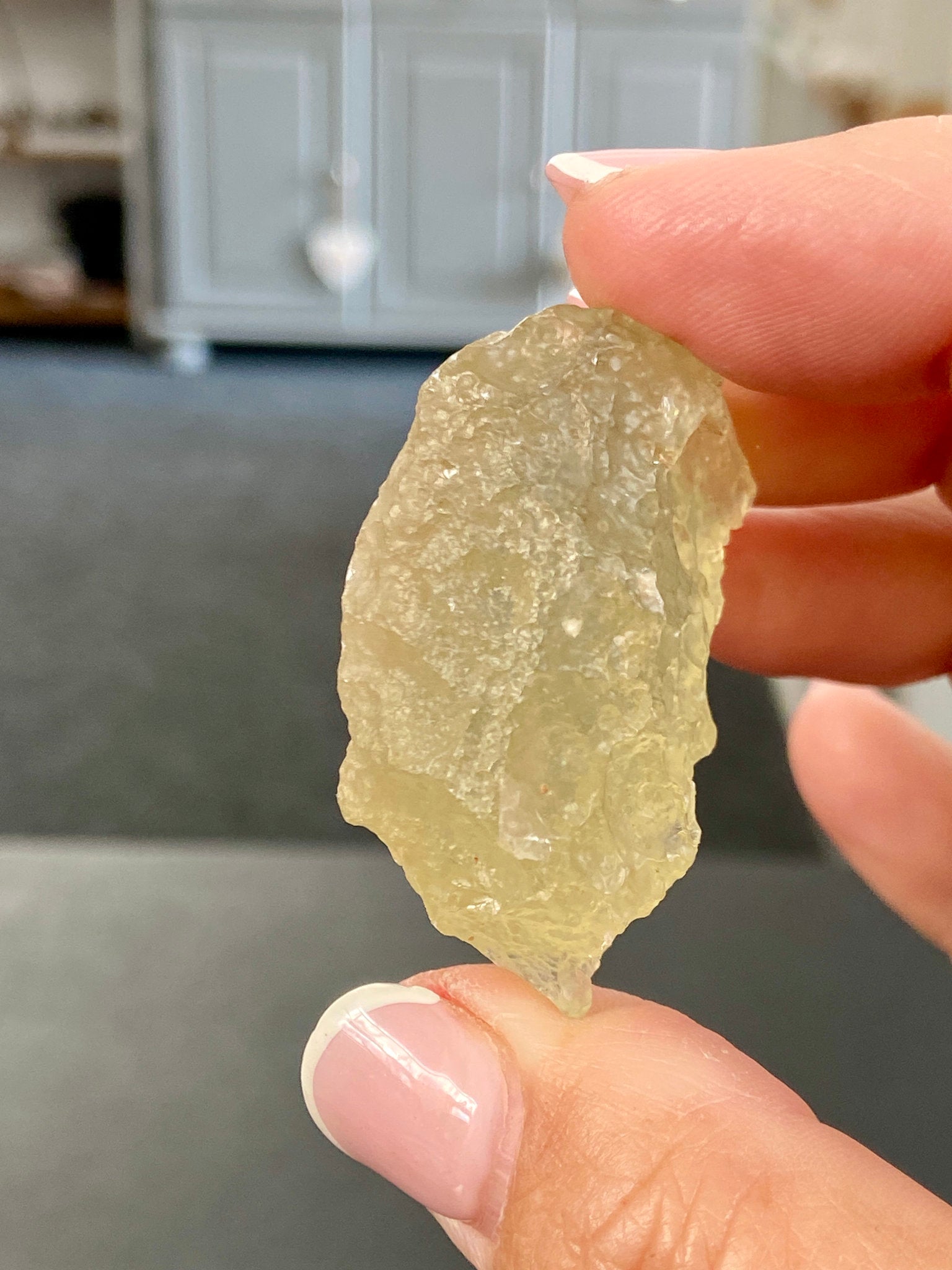 🌞 Libyan Desert Glass – Ancient Tektite of the Sahara