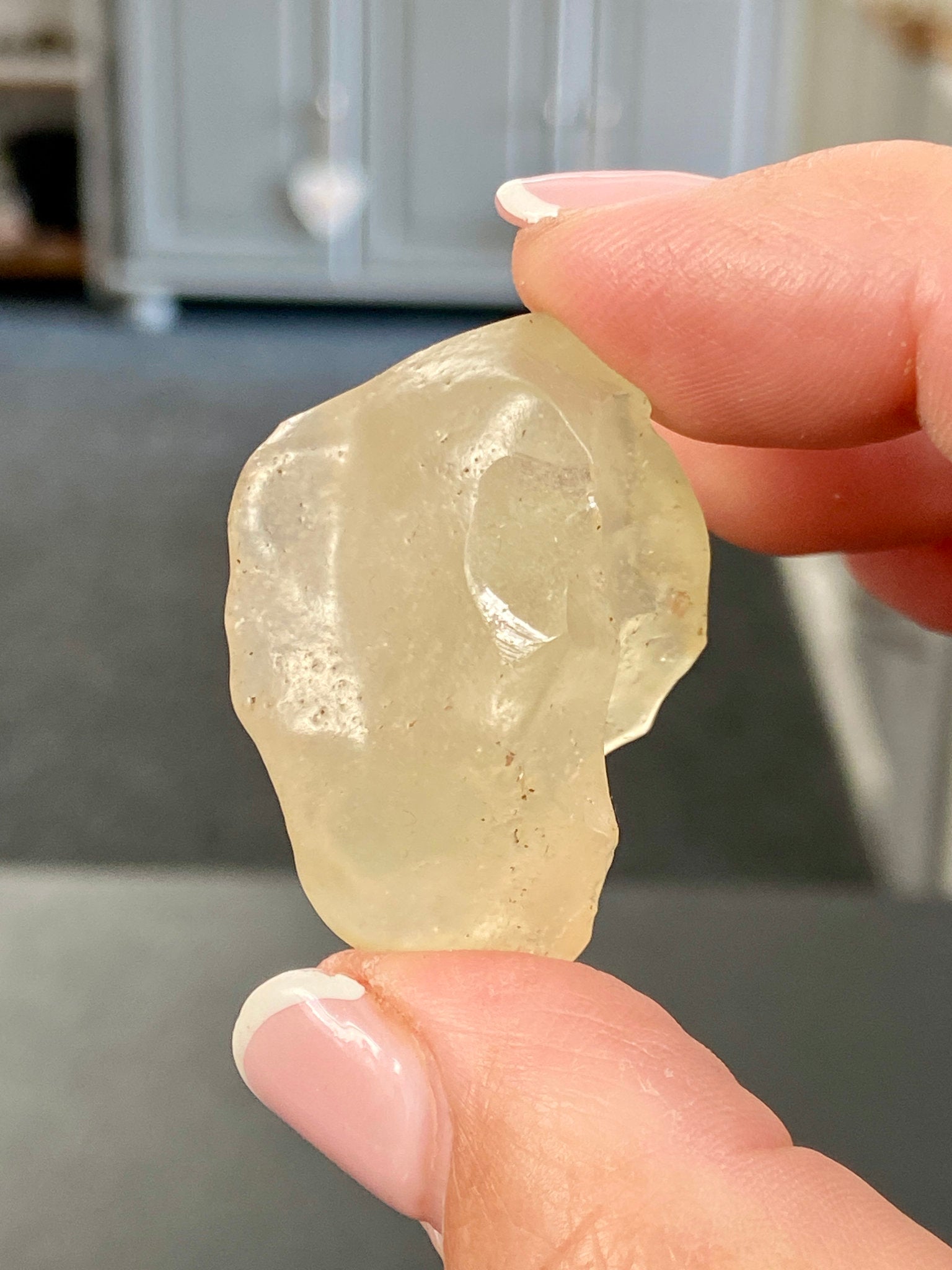 🌞 Libyan Desert Glass – Ancient Tektite of the Sahara