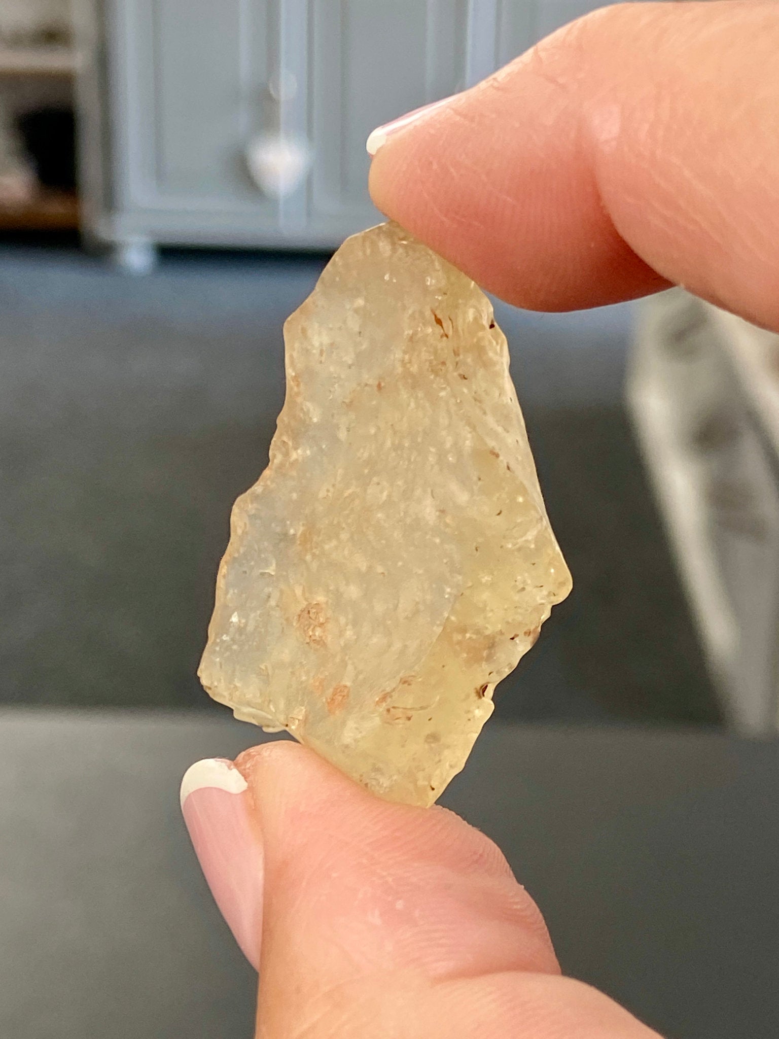 🌞 Libyan Desert Glass – Ancient Tektite of the Sahara