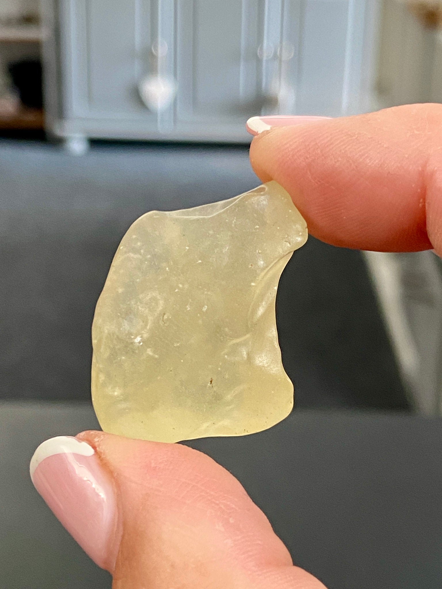 🌞 Libyan Desert Glass – Ancient Tektite of the Sahara