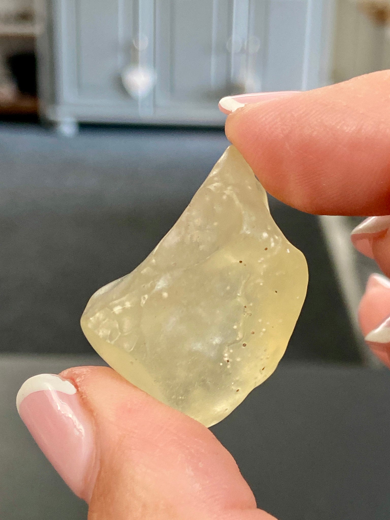 🌞 Libyan Desert Glass – Ancient Tektite of the Sahara