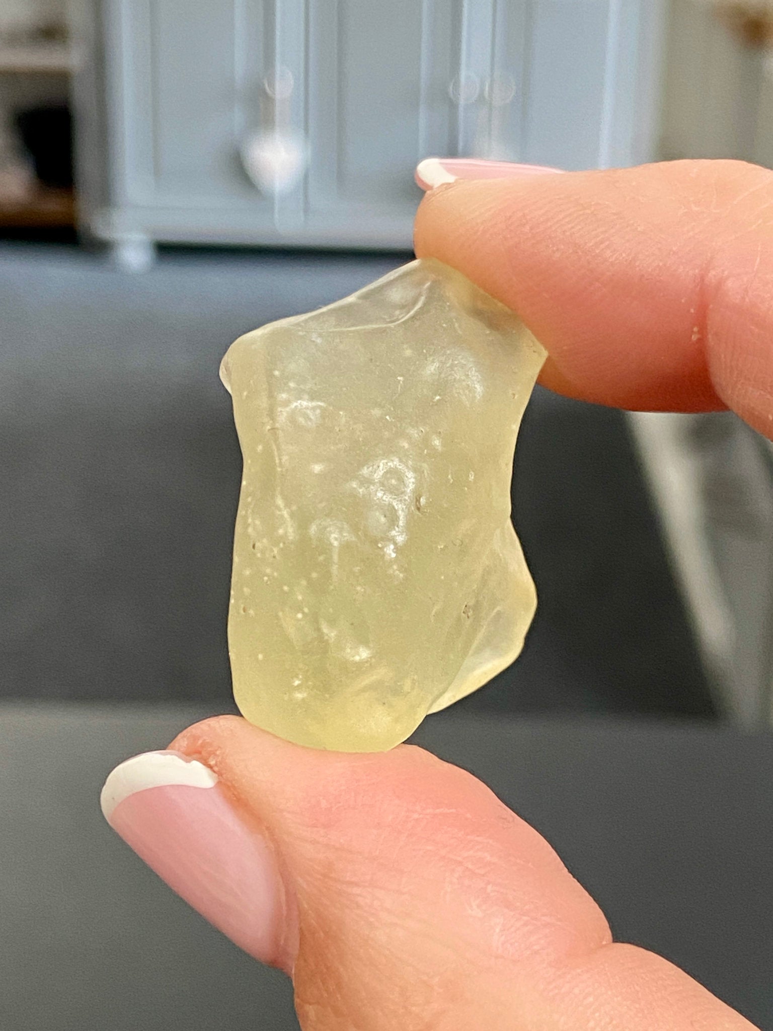 🌞 Libyan Desert Glass – Ancient Tektite of the Sahara