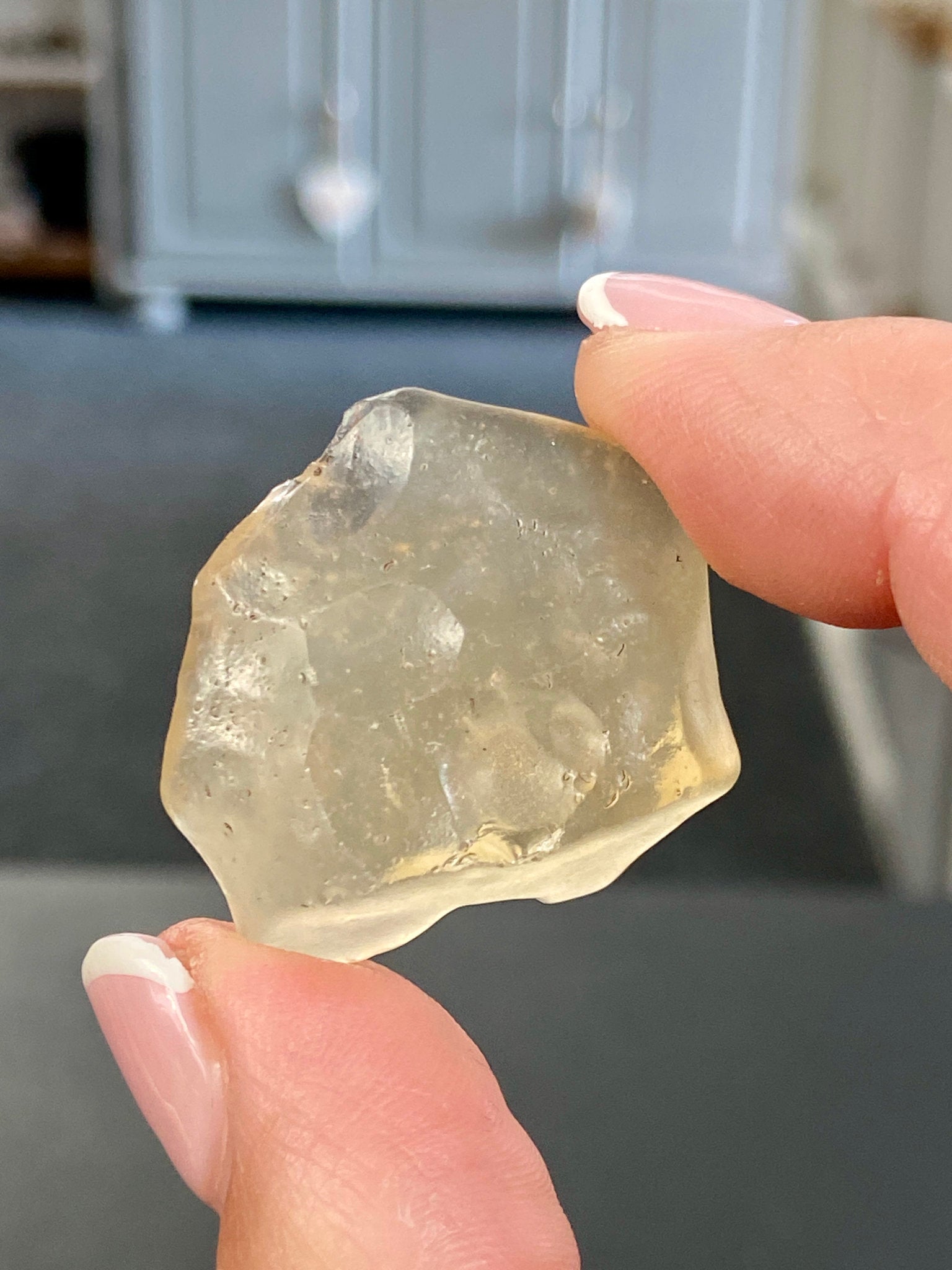 🌞 Libyan Desert Glass – Ancient Tektite of the Sahara