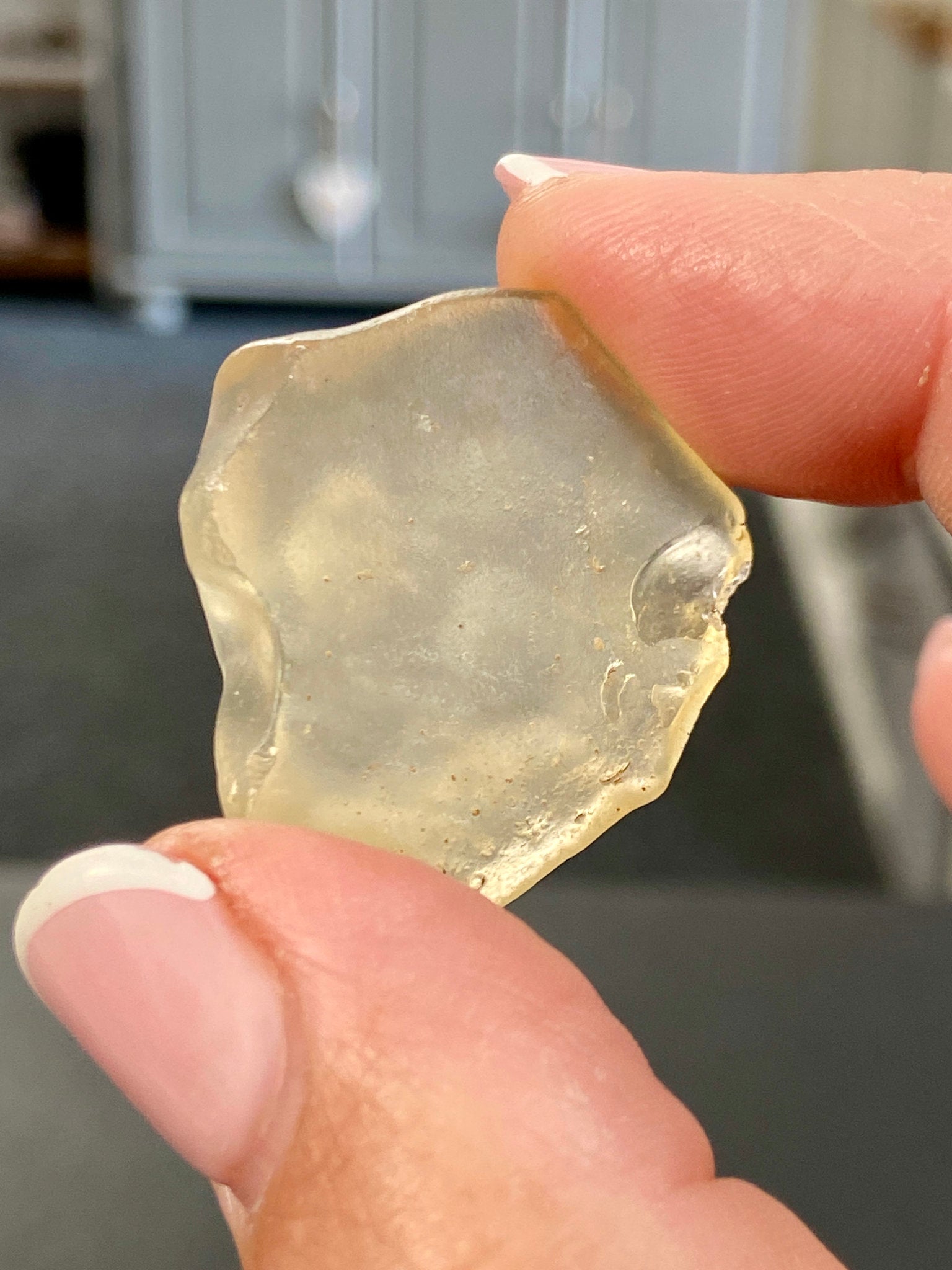 🌞 Libyan Desert Glass – Ancient Tektite of the Sahara