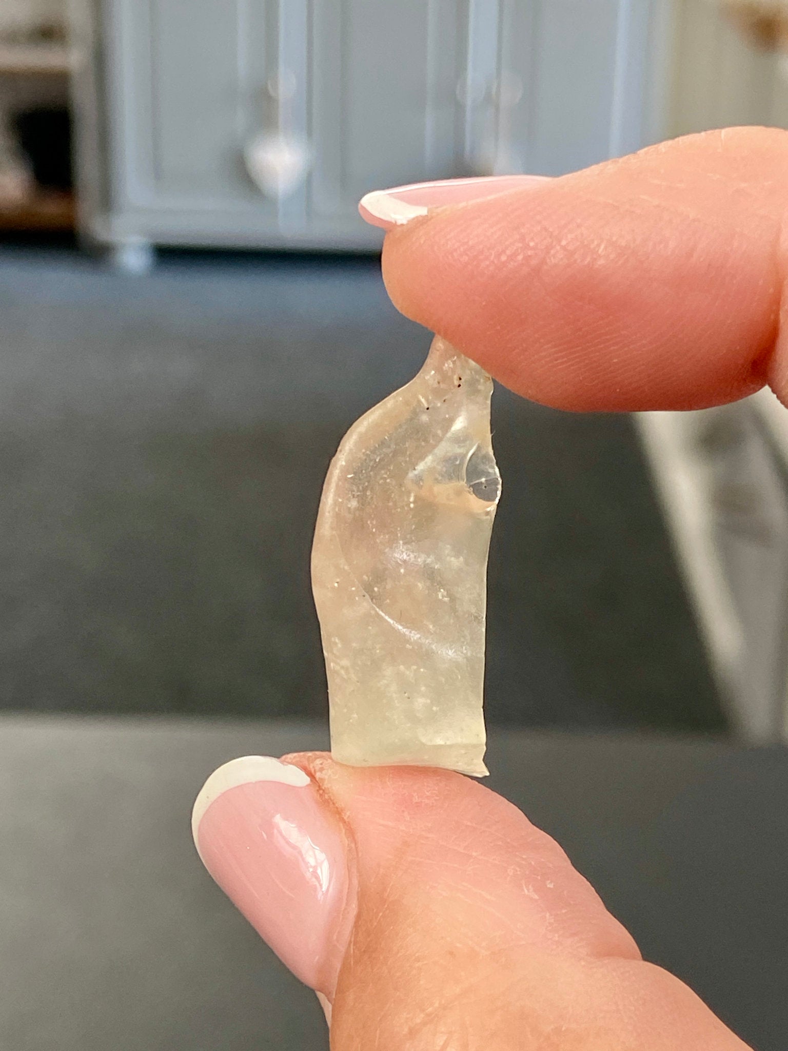 🌞 Libyan Desert Glass – Ancient Tektite of the Sahara