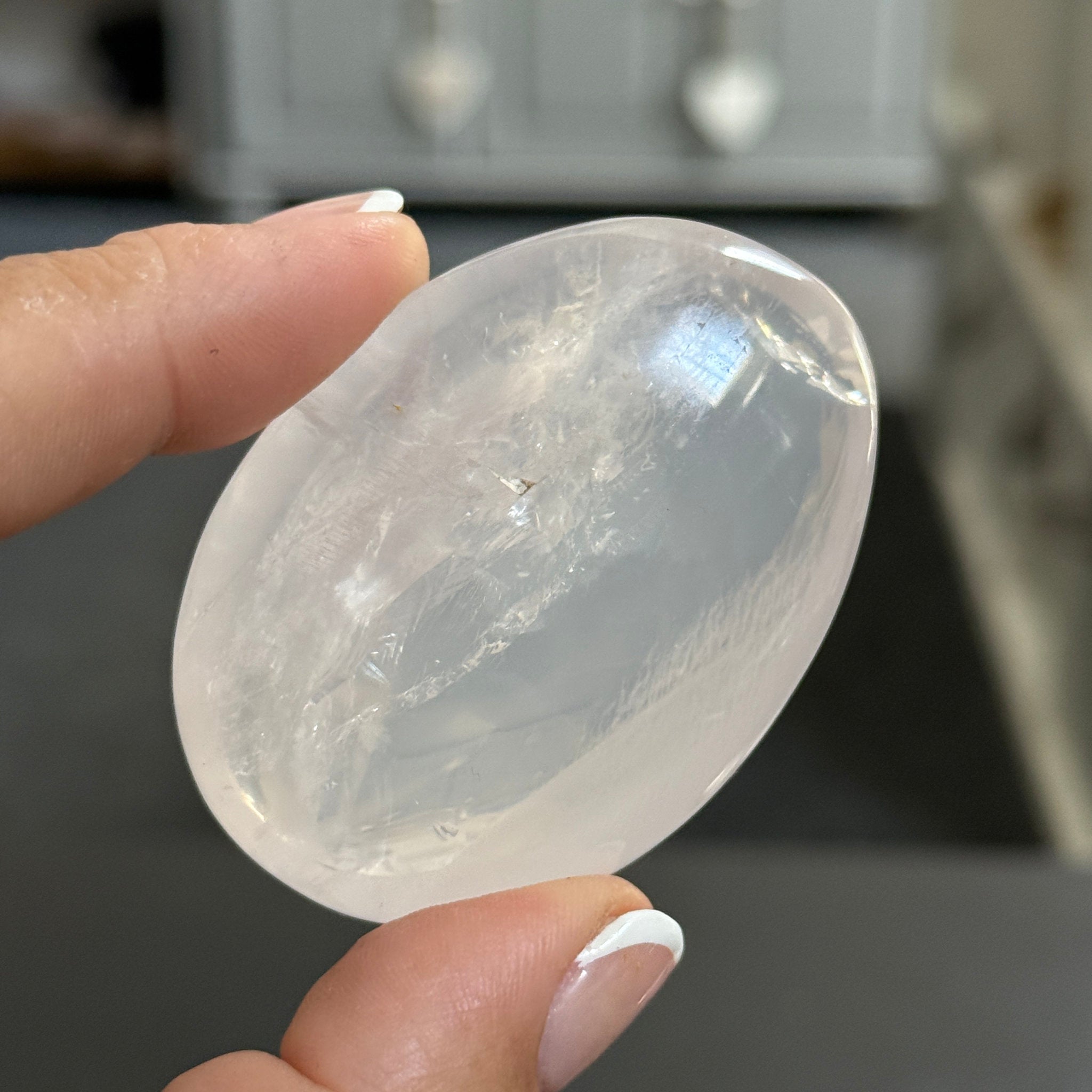 🌙 Girasol Quartz Palmstone - Madagascar