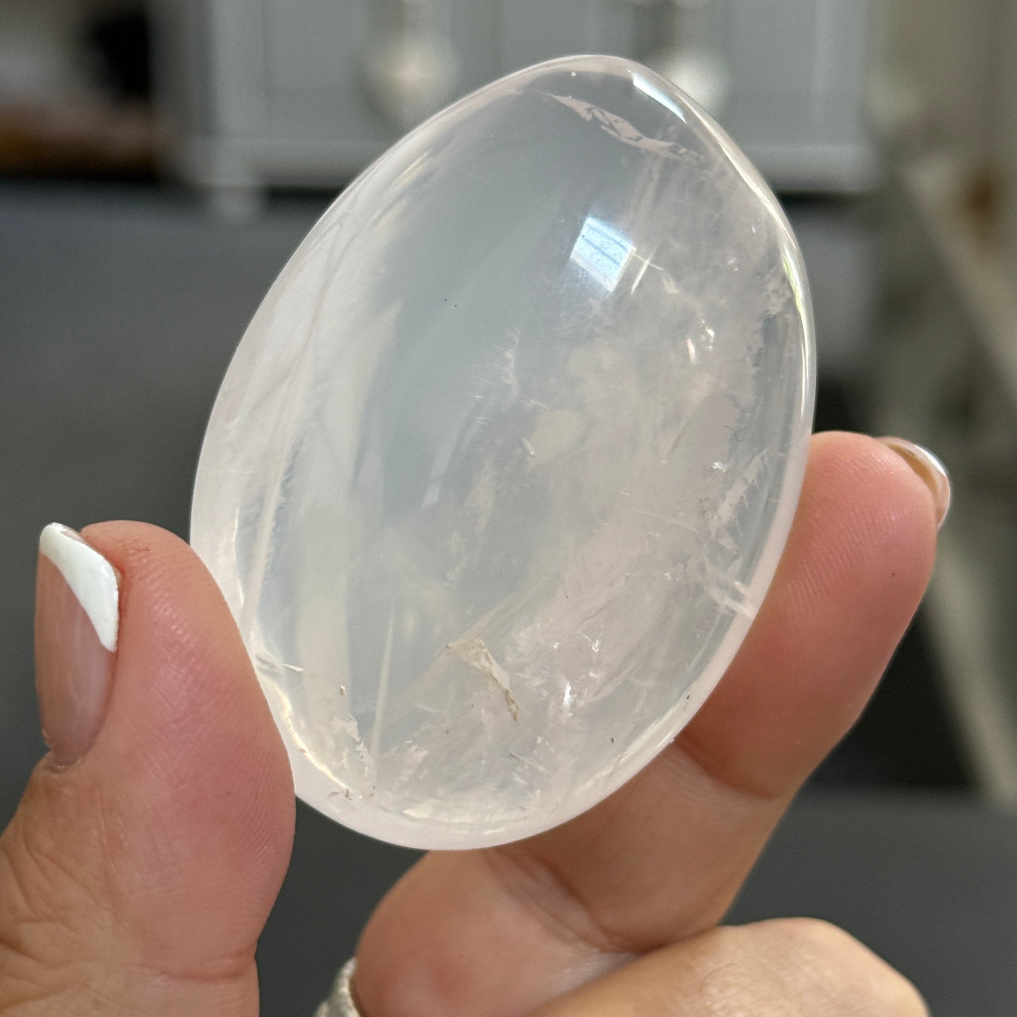 🌙 Girasol Quartz Palmstone - Madagascar