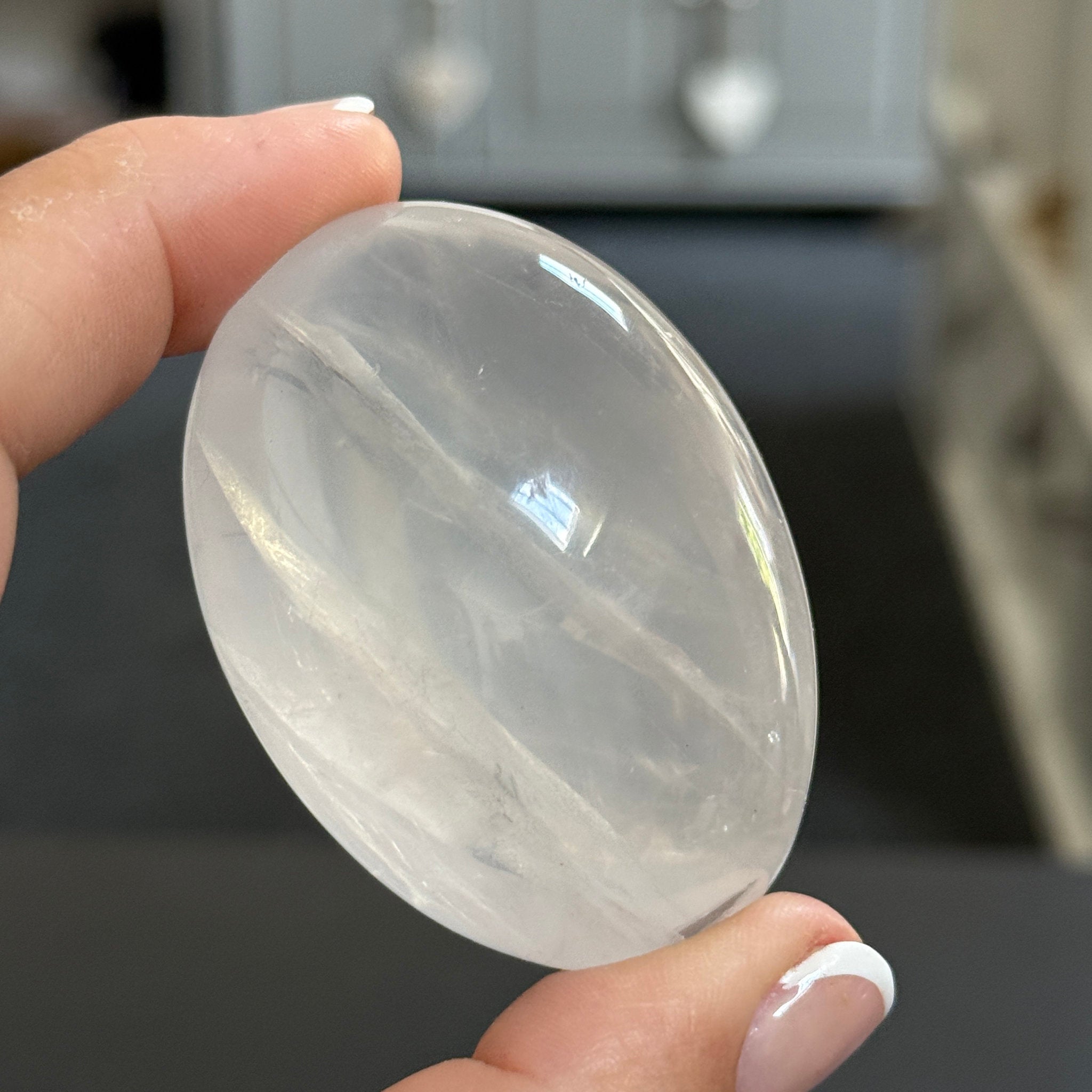 🌙 Girasol Quartz Palmstone - Madagascar