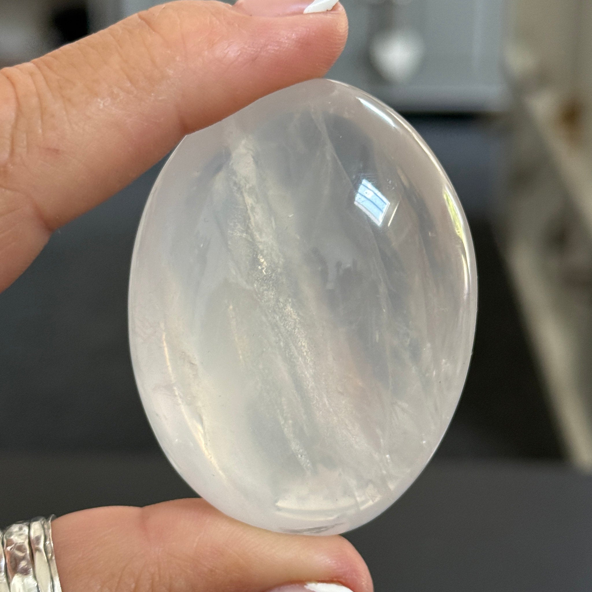 🌙 Girasol Quartz Palmstone - Madagascar