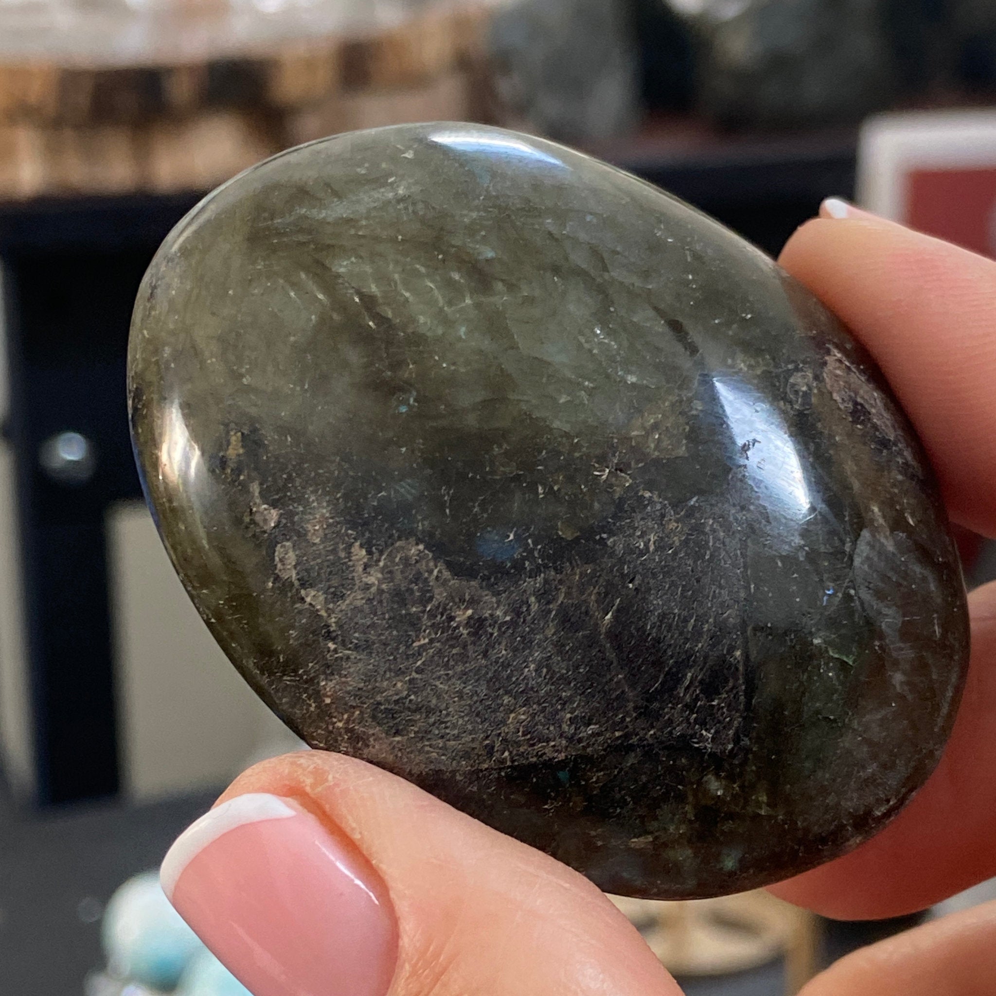 Labradorite Palmstone - Madagascar