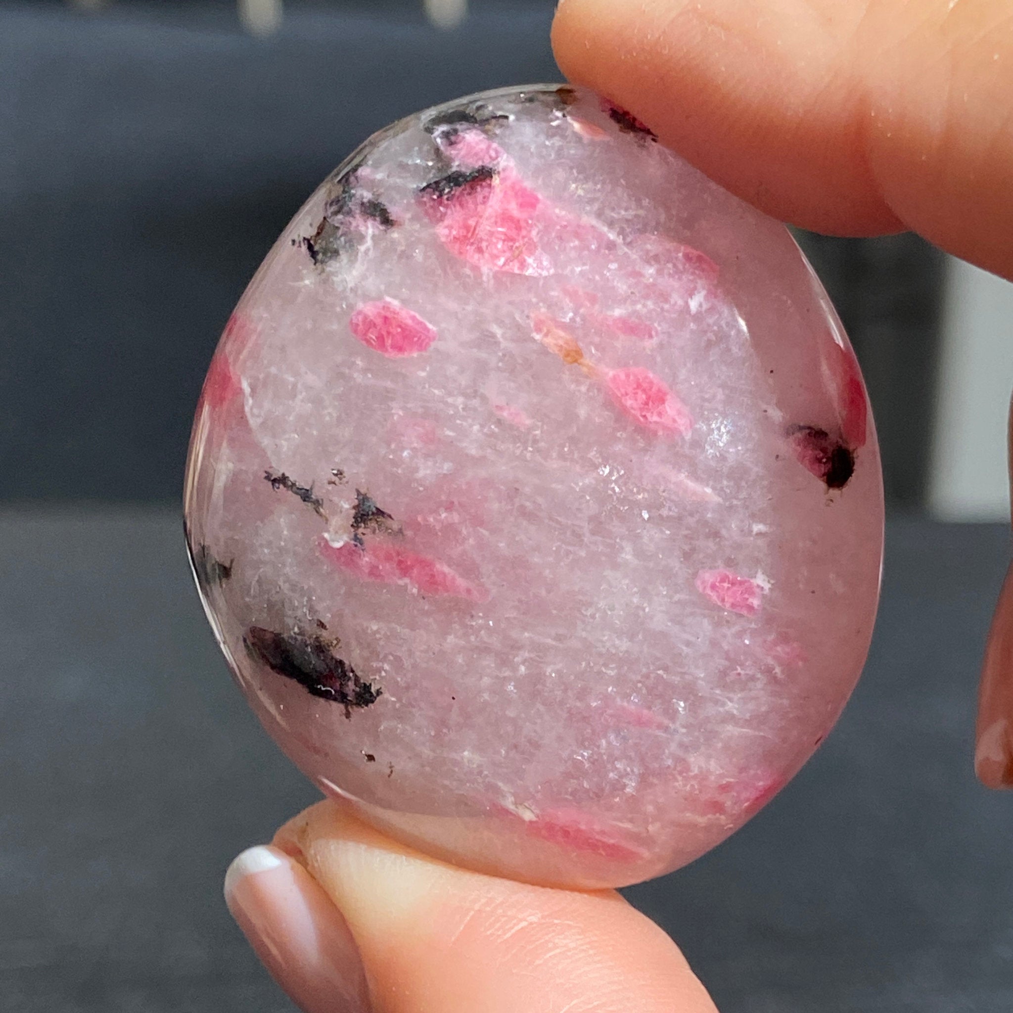 Rhodonite Palmstone - Brazil