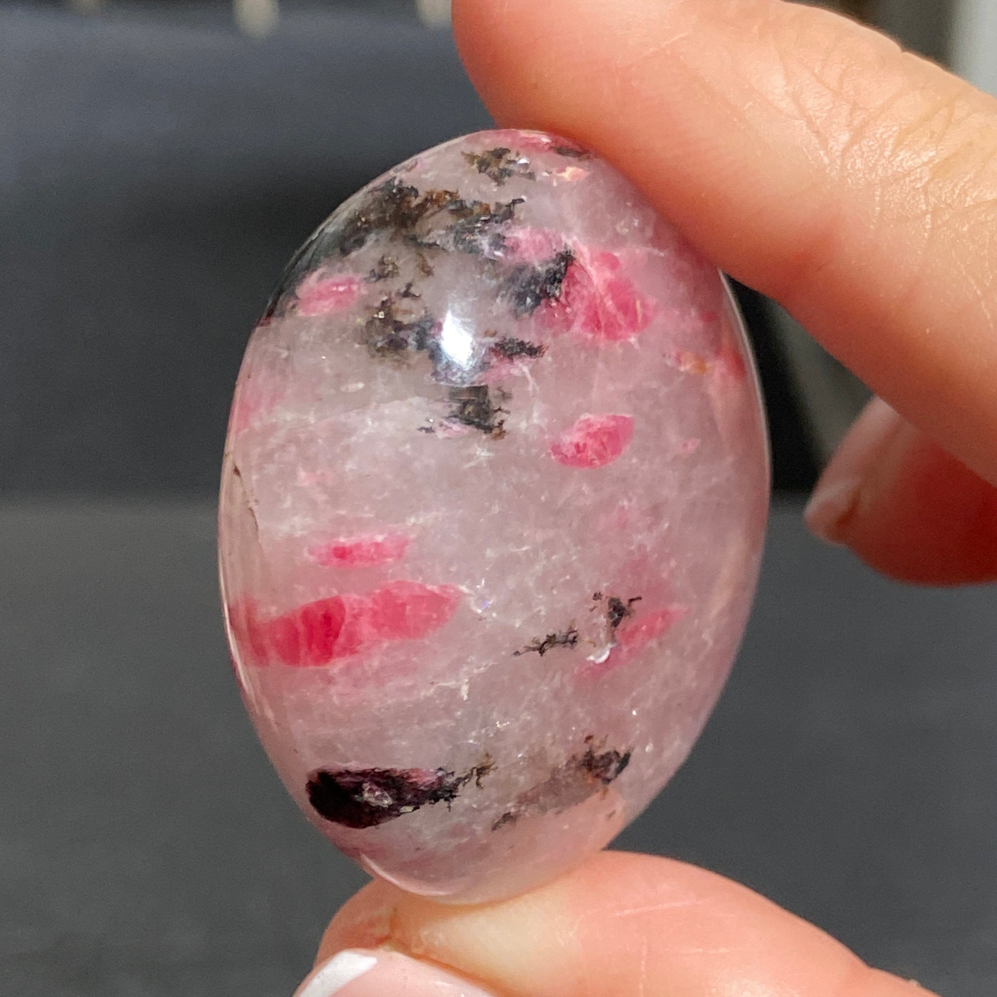 Rhodonite Palmstone - Brazil