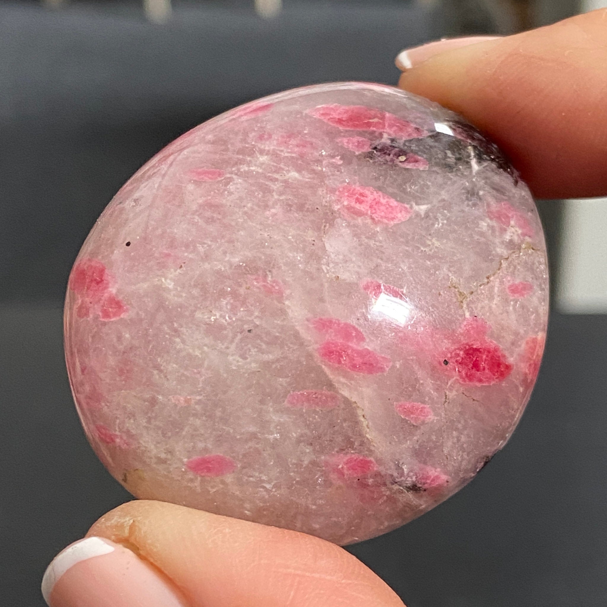 Rhodonite Palmstone - Brazil