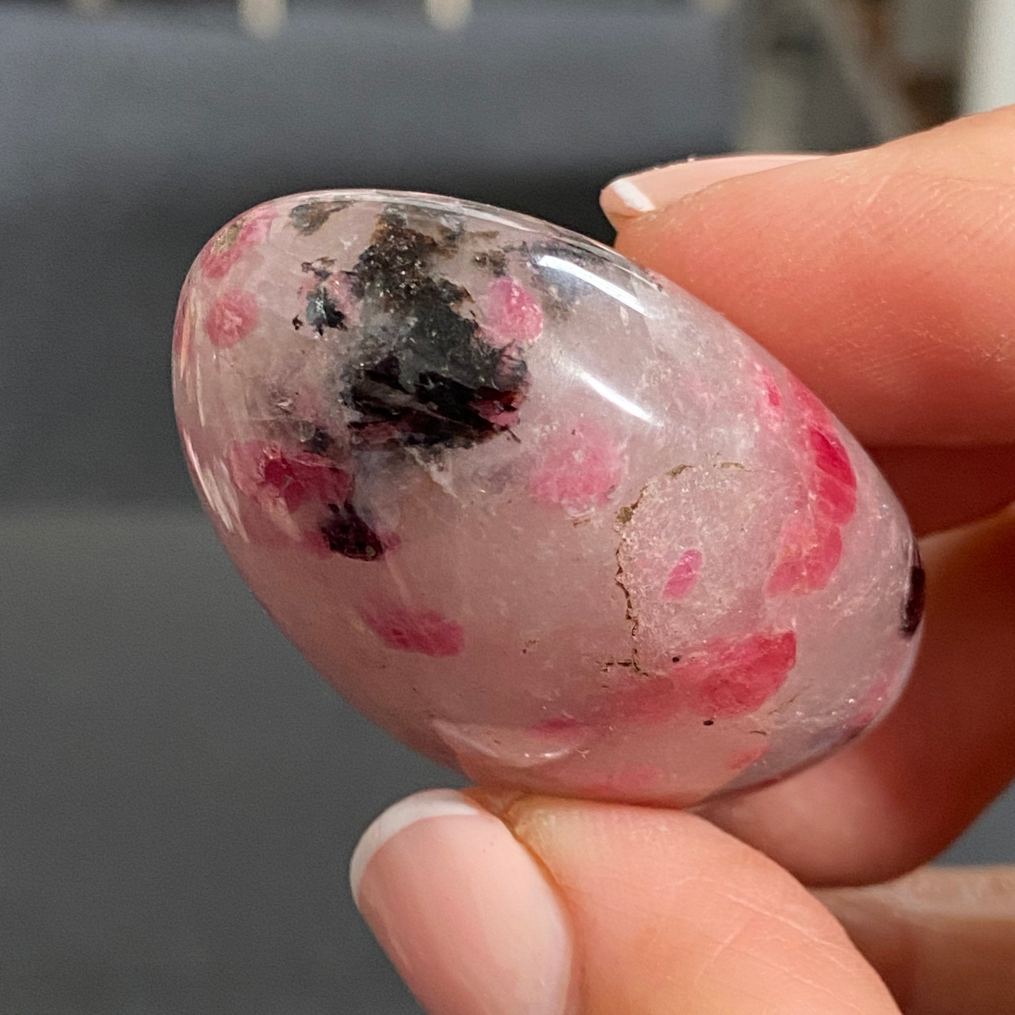 Rhodonite Palmstone - Brazil
