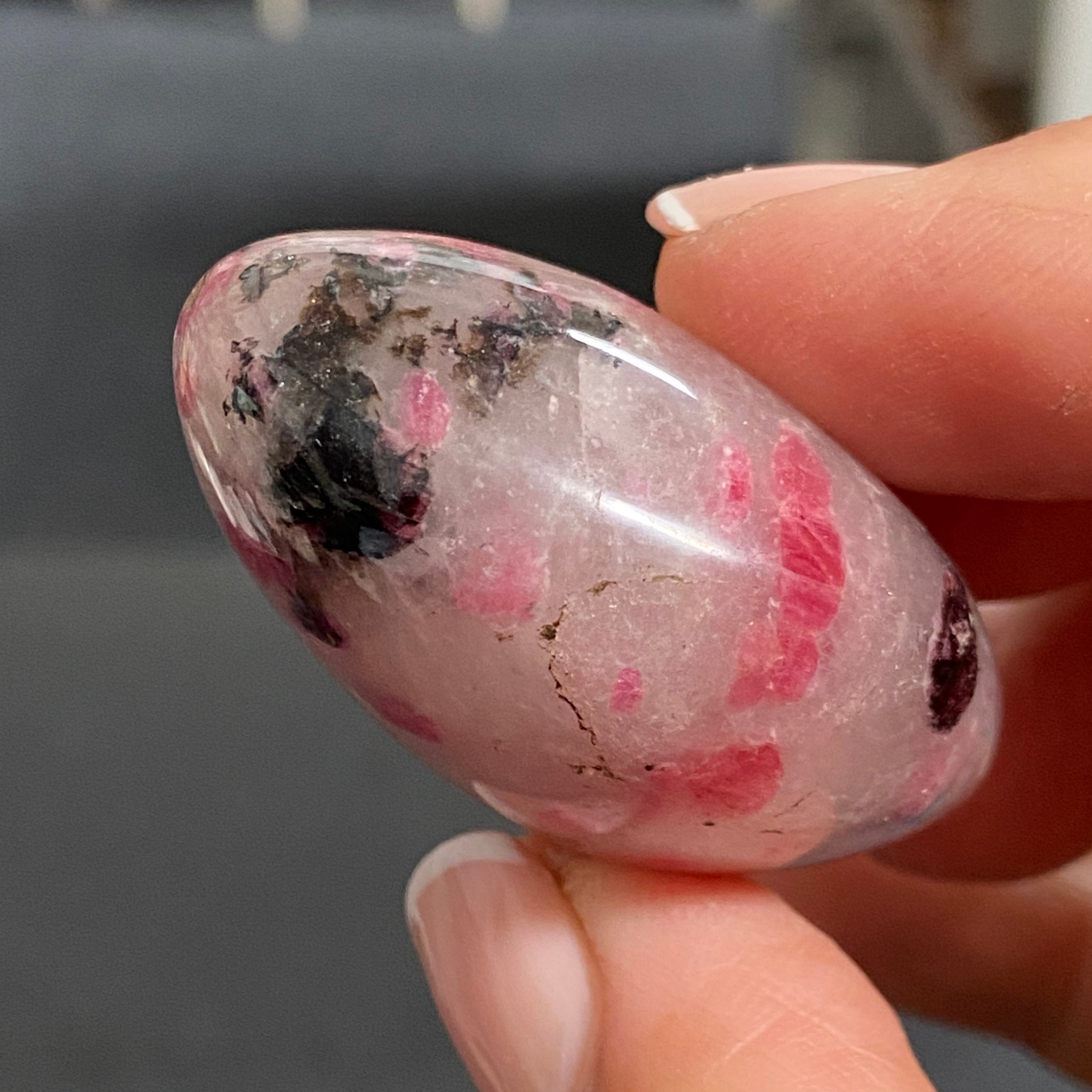 Rhodonite Palmstone - Brazil