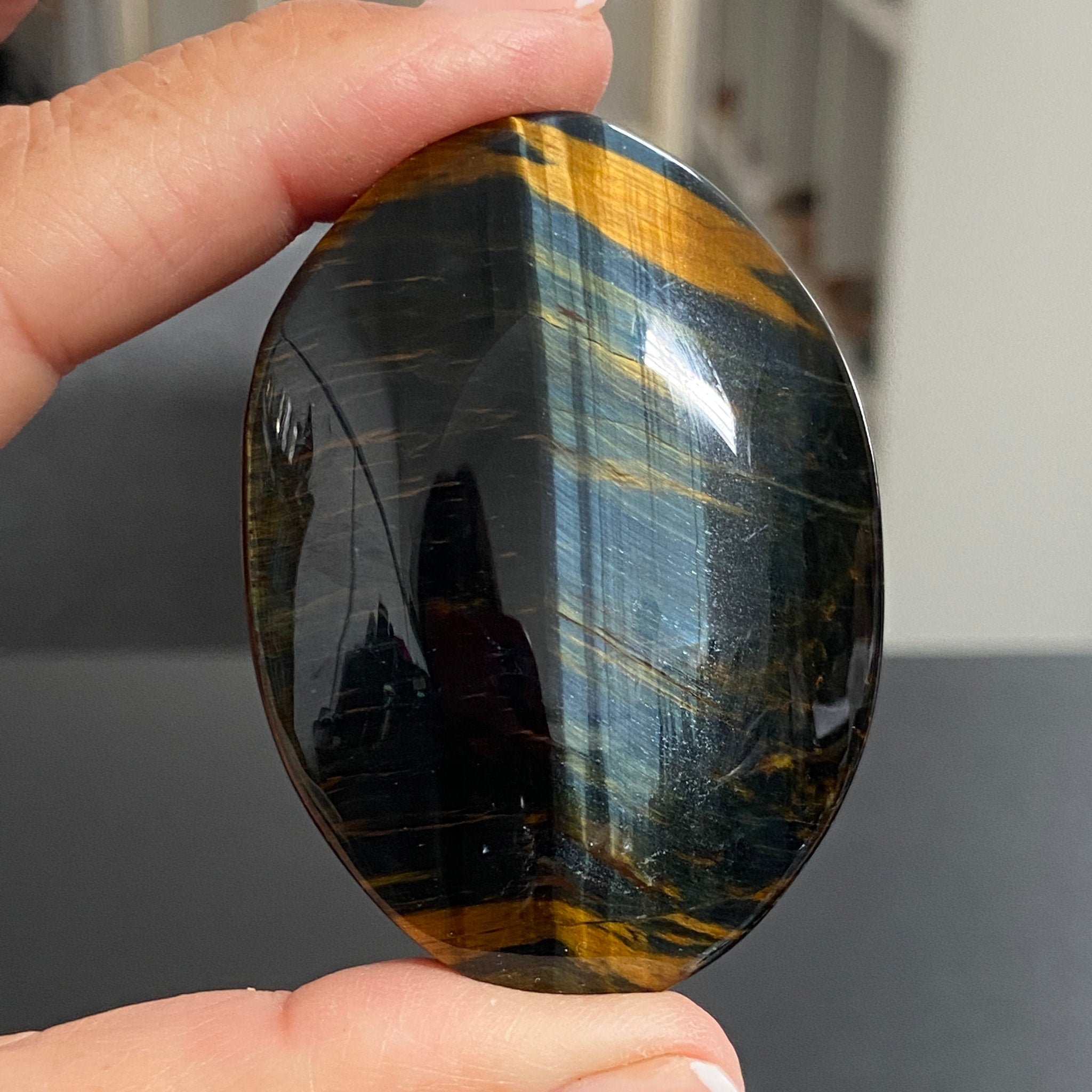 Premium Tigers Eye Palmstone