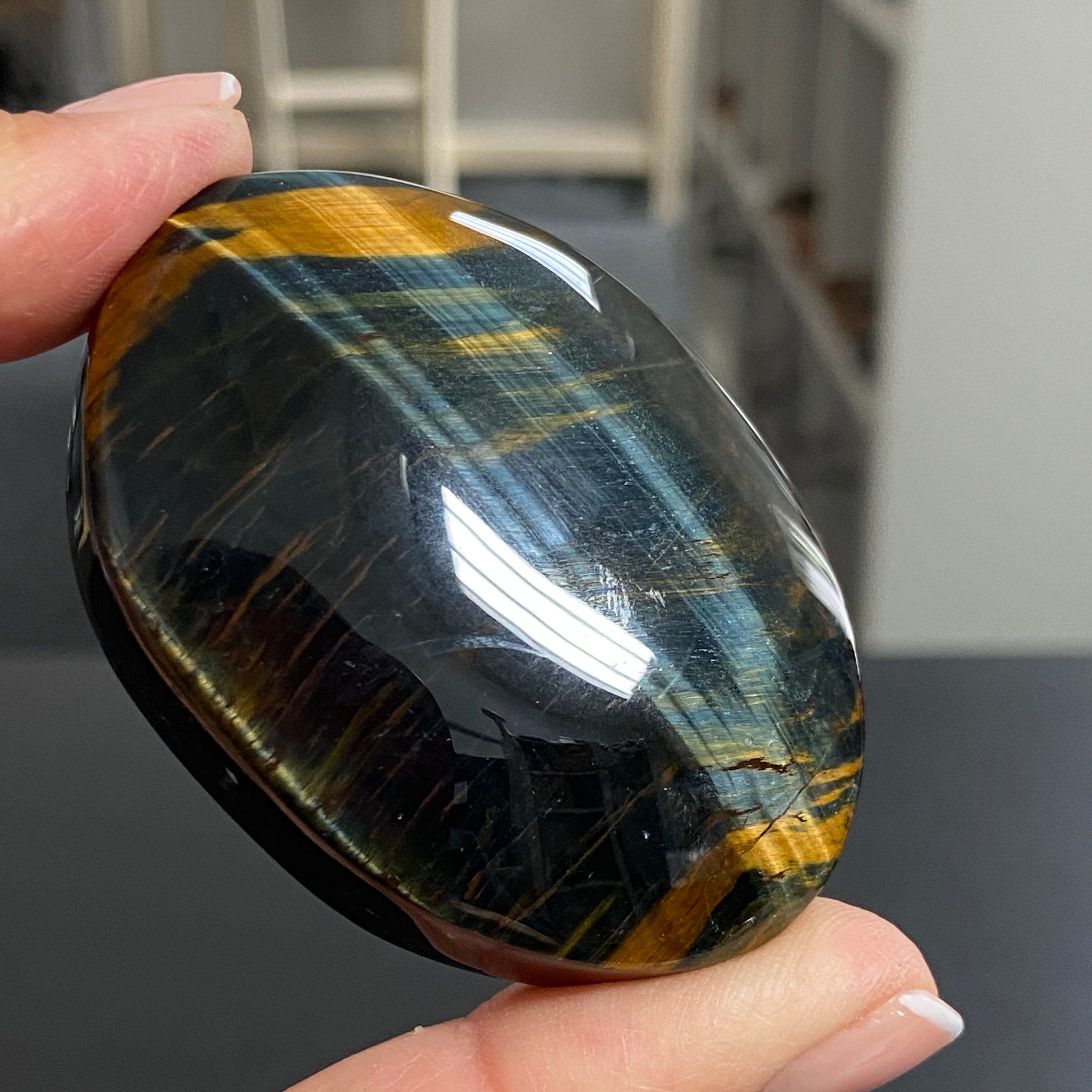Premium Tigers Eye Palmstone