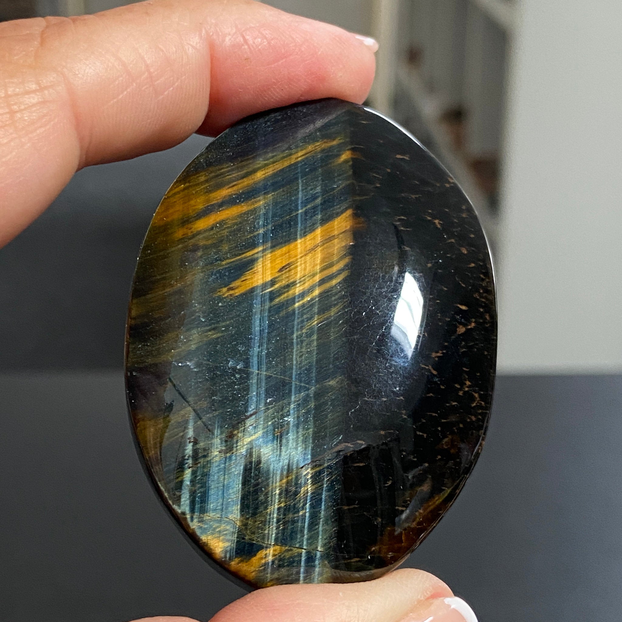 Premium Tigers Eye Palmstone