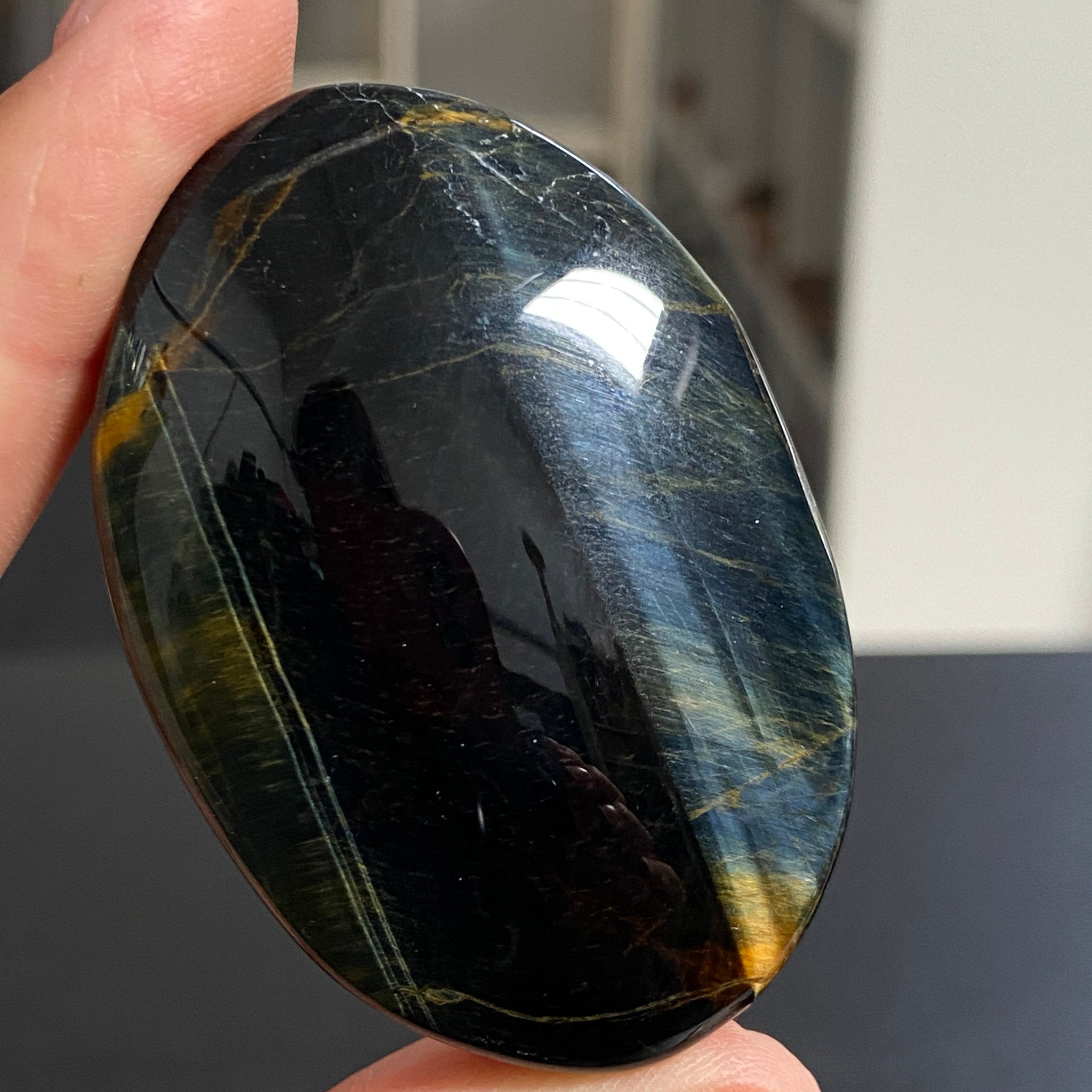 Premium Tigers Eye Palmstone