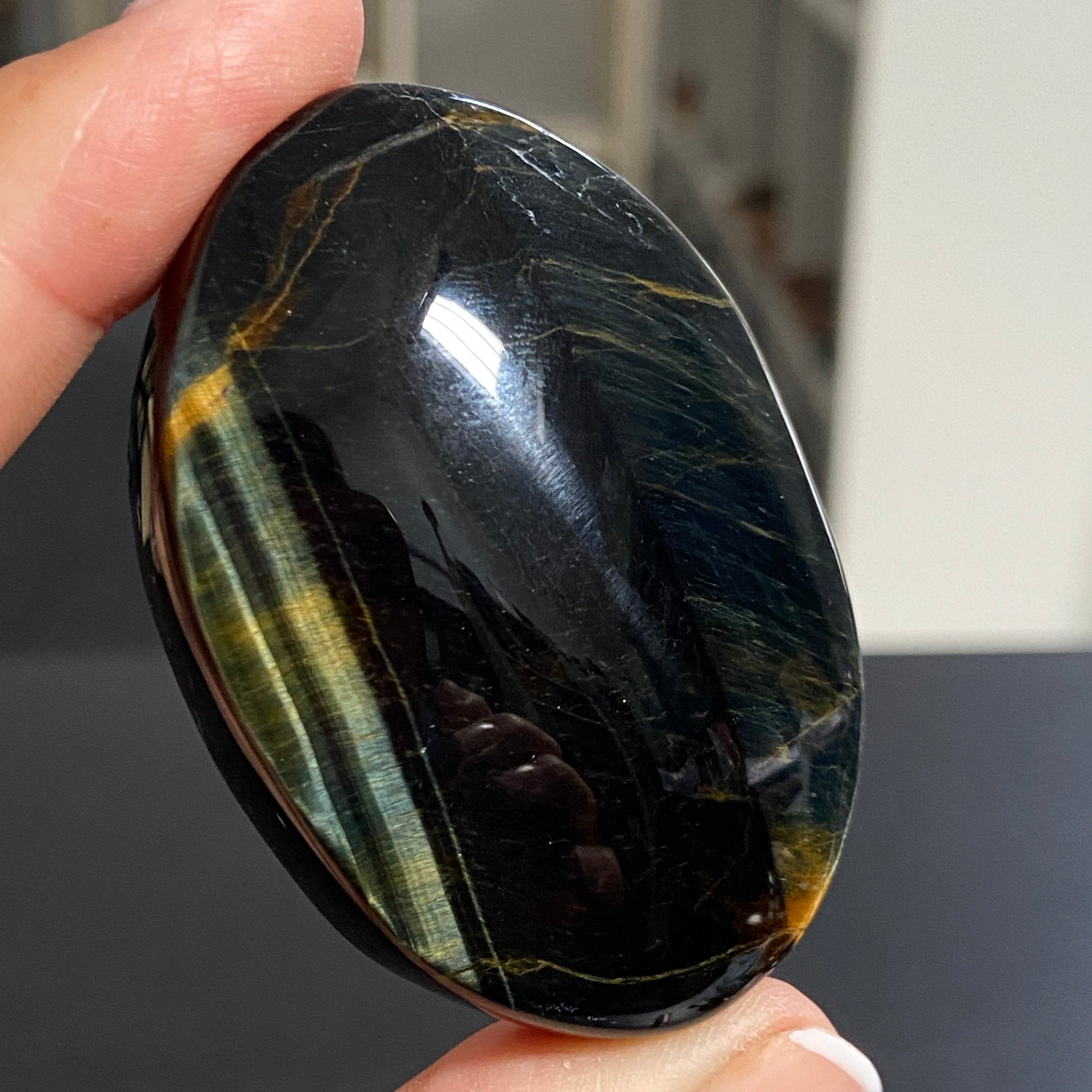 Premium Tigers Eye Palmstone