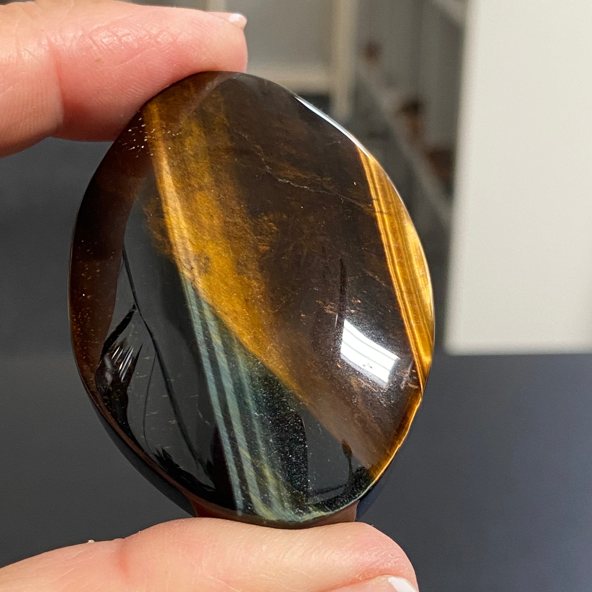 Premium Tigers Eye Palmstone