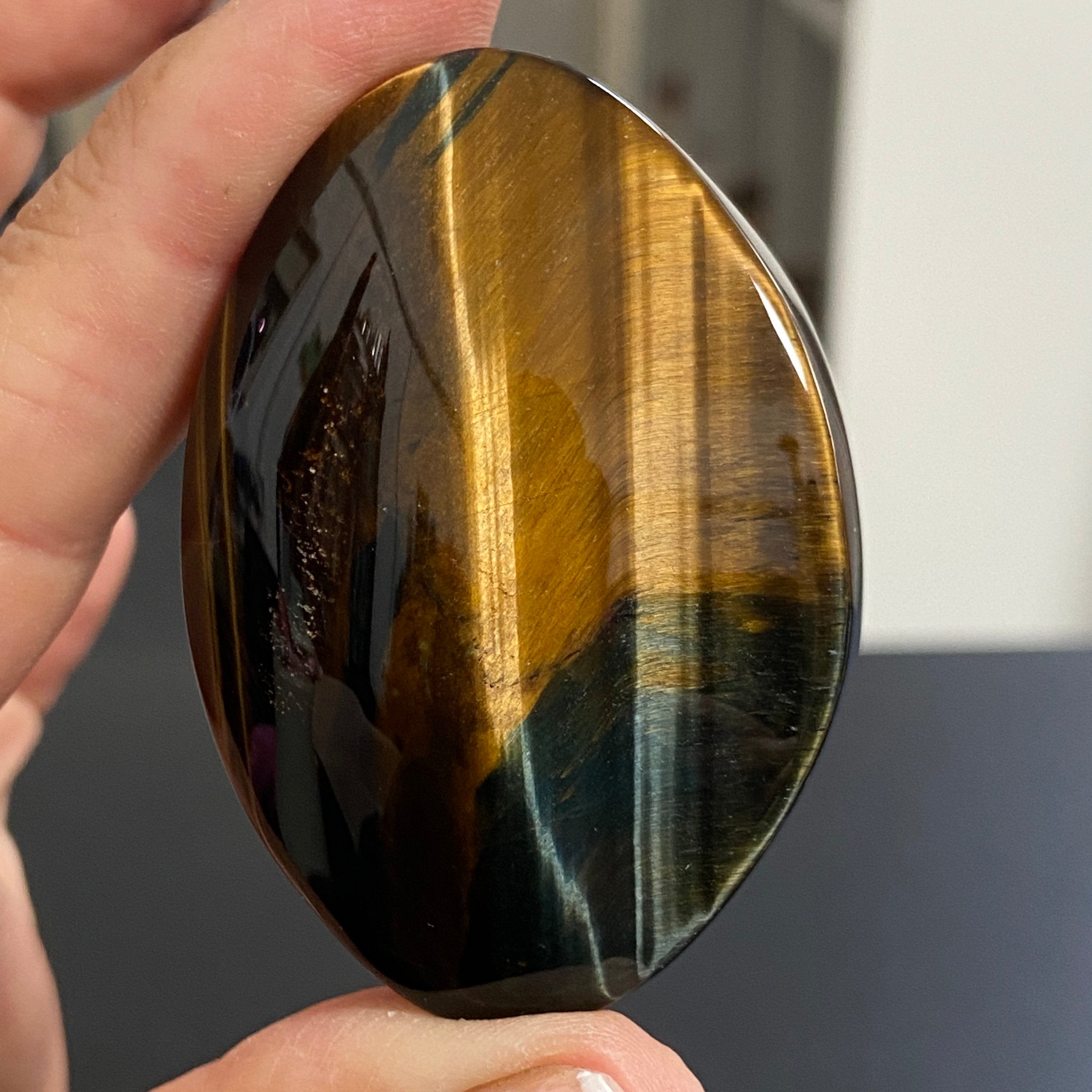 Premium Tigers Eye Palmstone