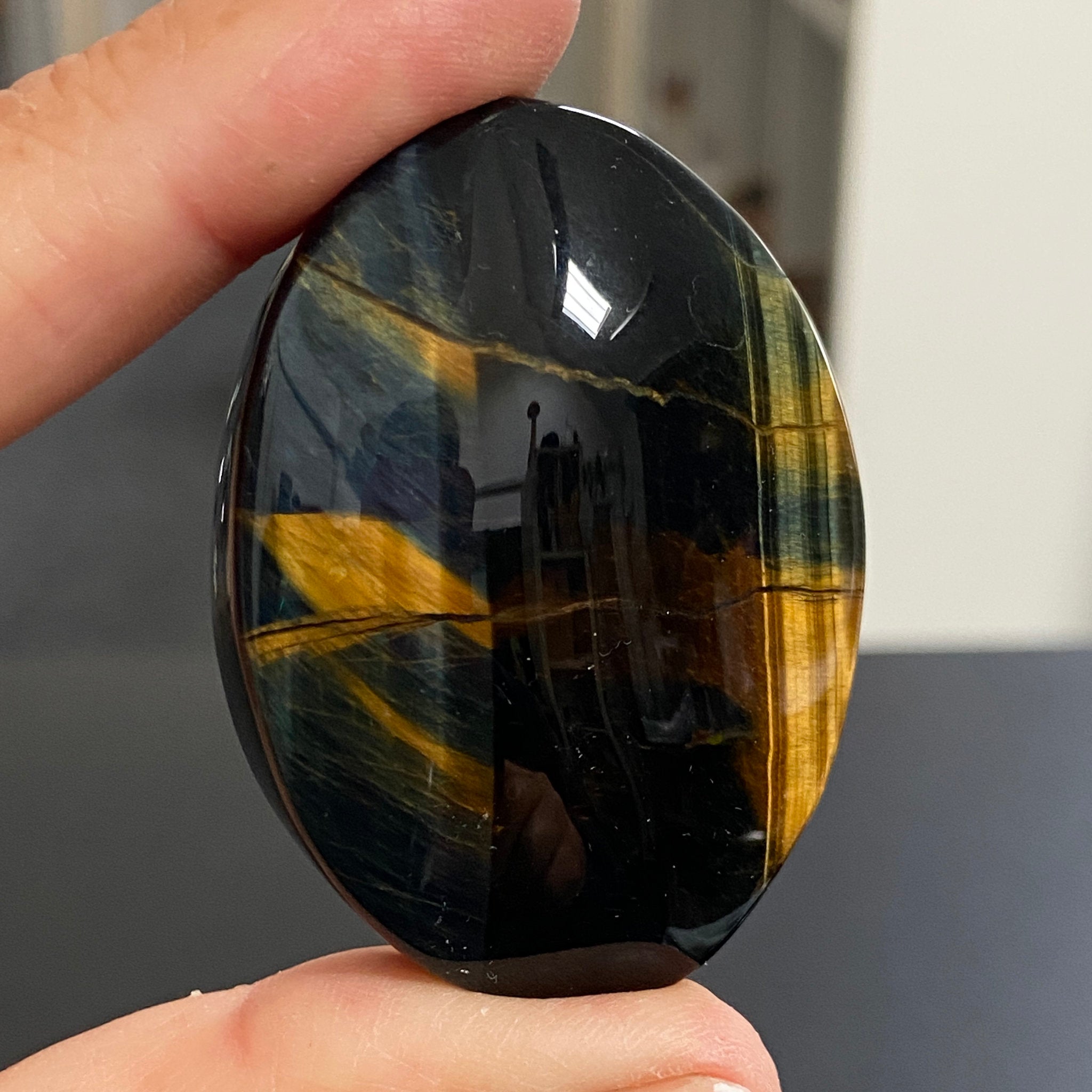Premium Tigers Eye Palmstone